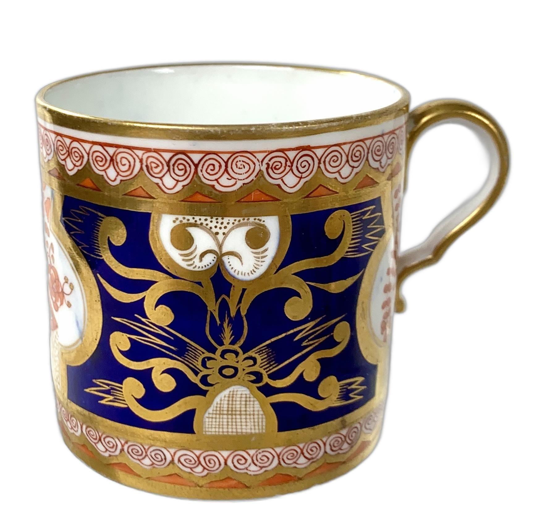 Antico set di 9 tazze da caffè Spode Dollar Pattern, Porcellana inglese Circa 1820 In condizioni ottime in vendita a Katonah, NY