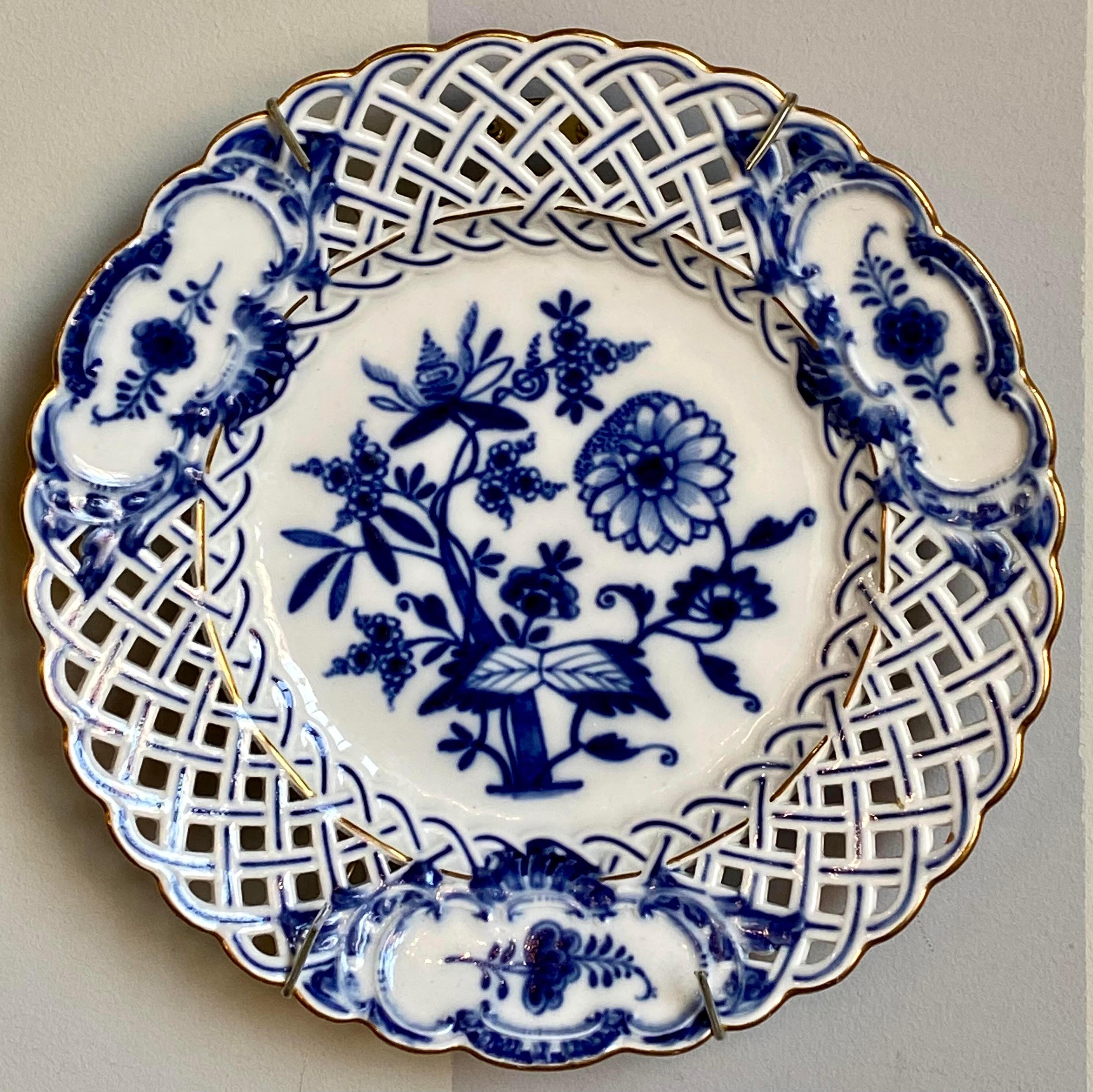 Nine Blue Onion Meissen Show or Wall Plates For Sale 5