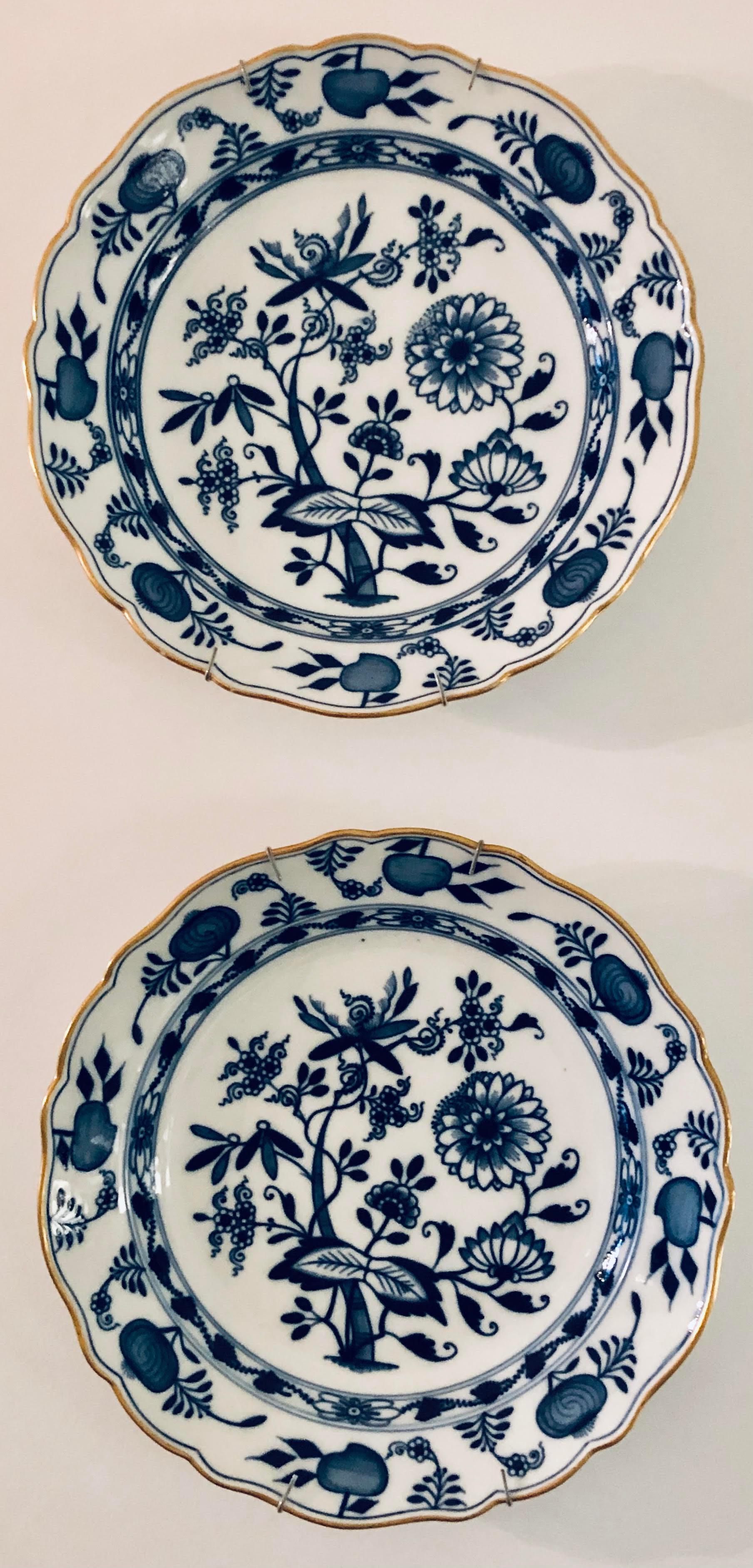 Chinese Export Nine Blue Onion Meissen Show or Wall Plates For Sale