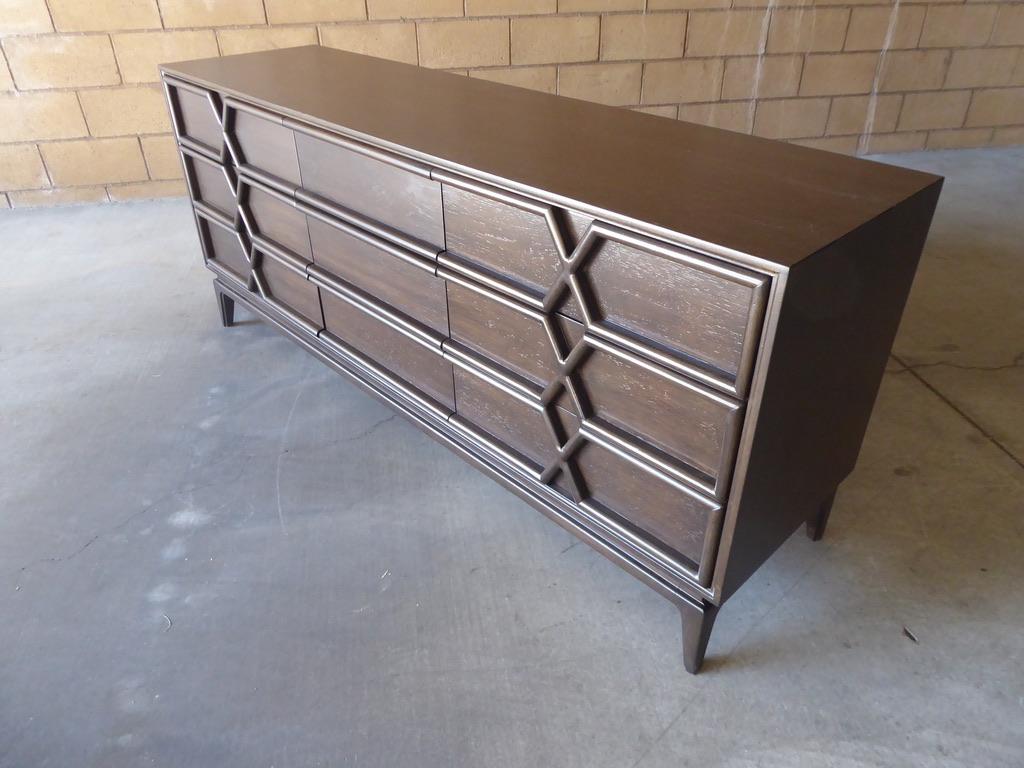 North American Nine Drawer Chest by American of Martinsville, circa 1950s For Sale