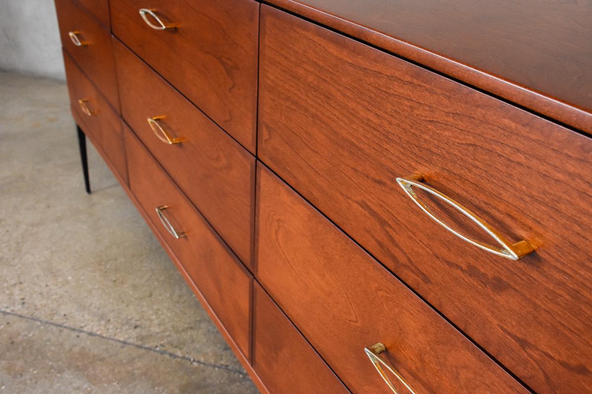 Nine-Drawer 'Contessa' Dresser by Heywood Wakefield In Excellent Condition For Sale In Long Beach, CA