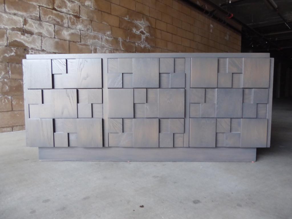 A nine-drawer 