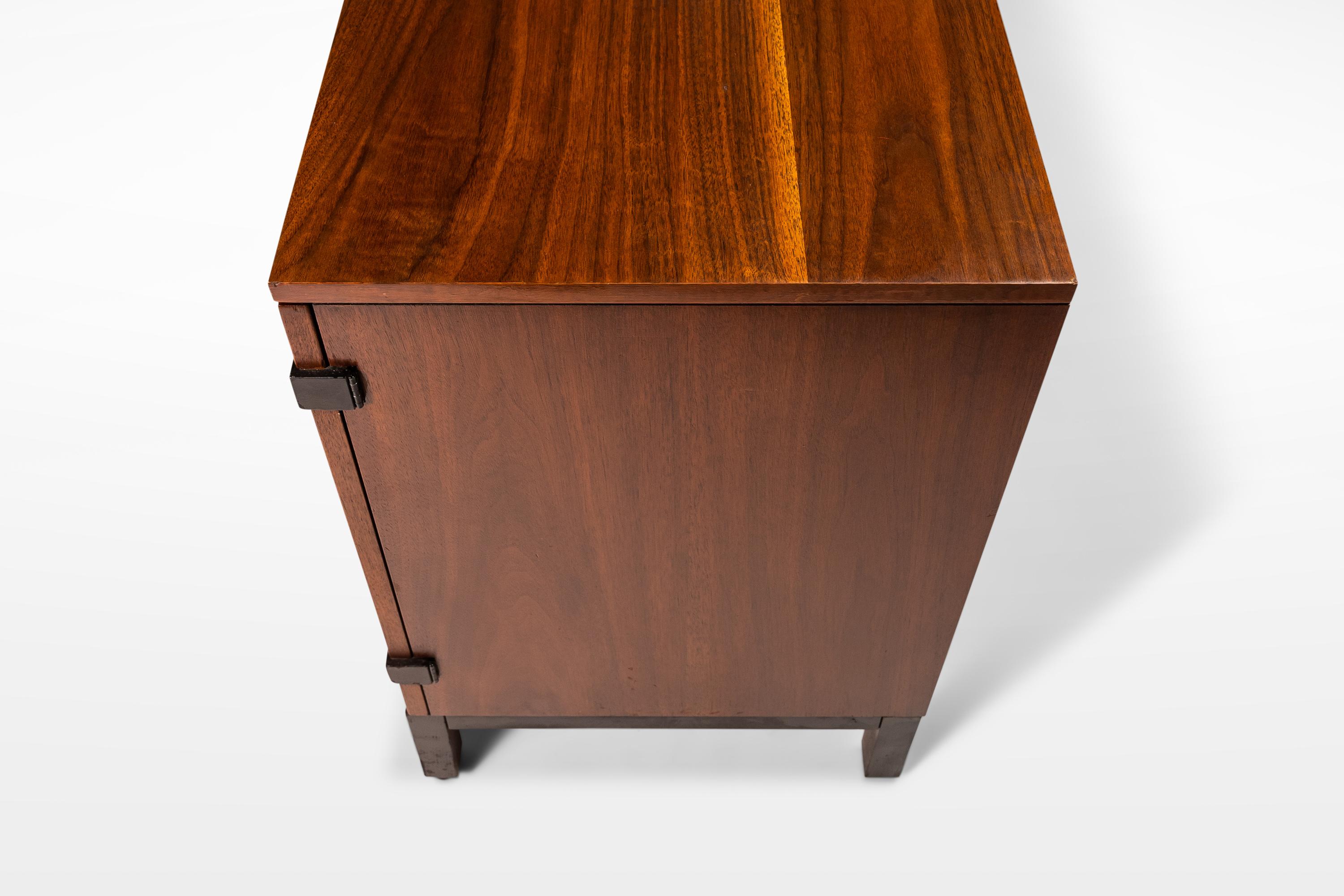 Nine-Drawer Dresser in Walnut by Milo Baughman for Dircetional, USA, c. 1960s 2