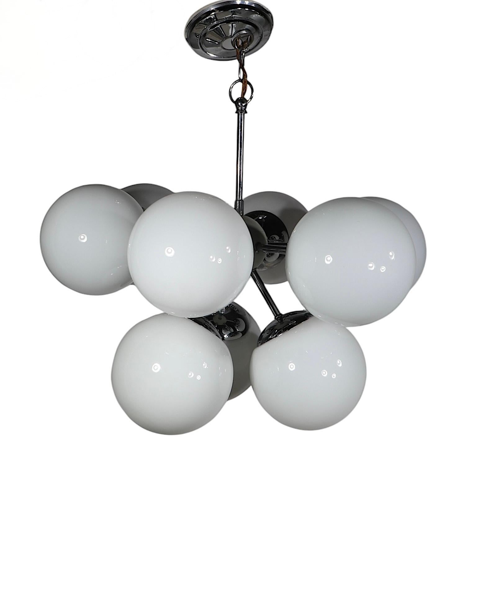 Lustre Sputnik à neuf lumières en chrome de Lightolier, c. 1970 en vente 6