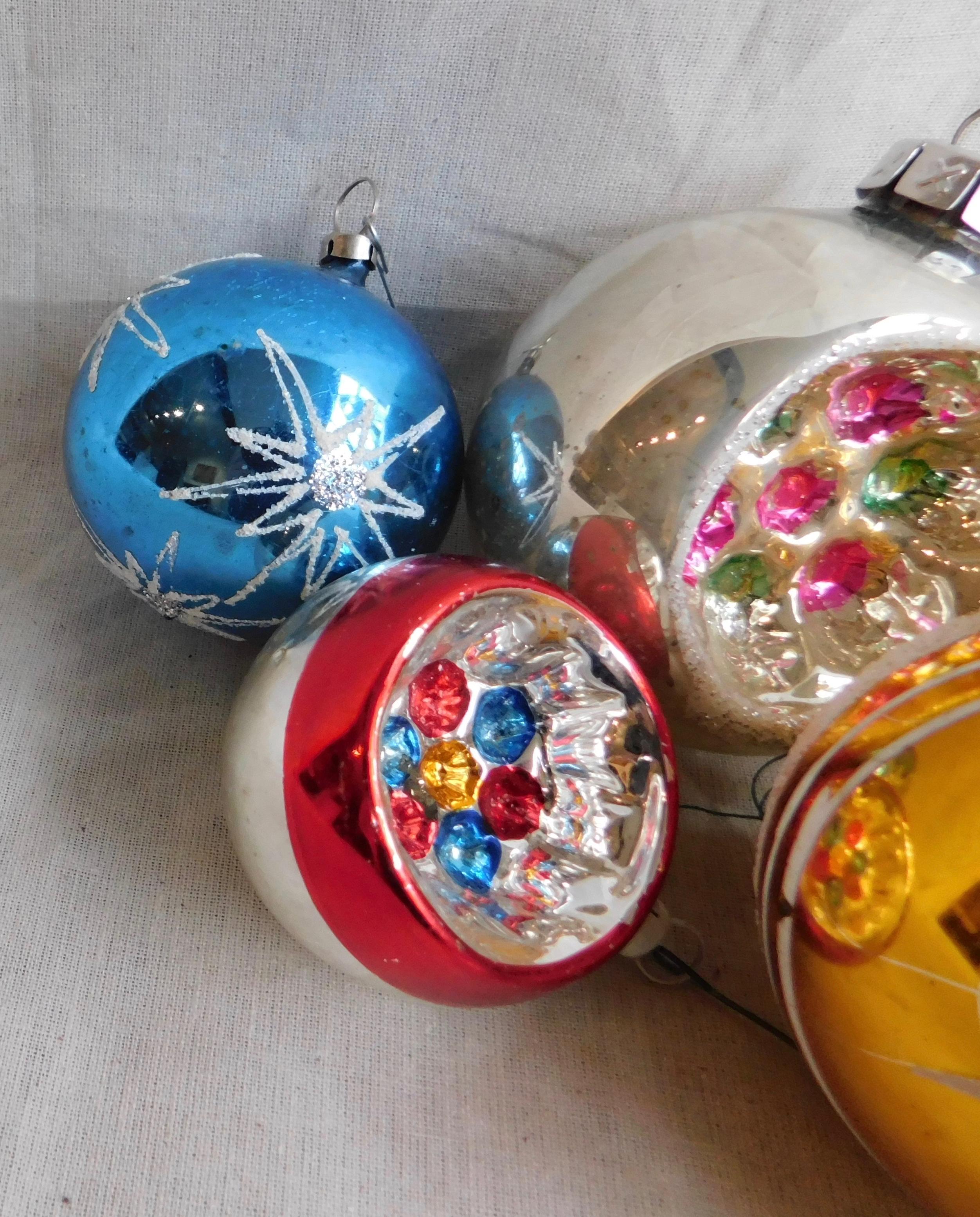 Mid-Century Modern Nine Vintage German Mercury Glass Christmas Tree Ornaments For Sale