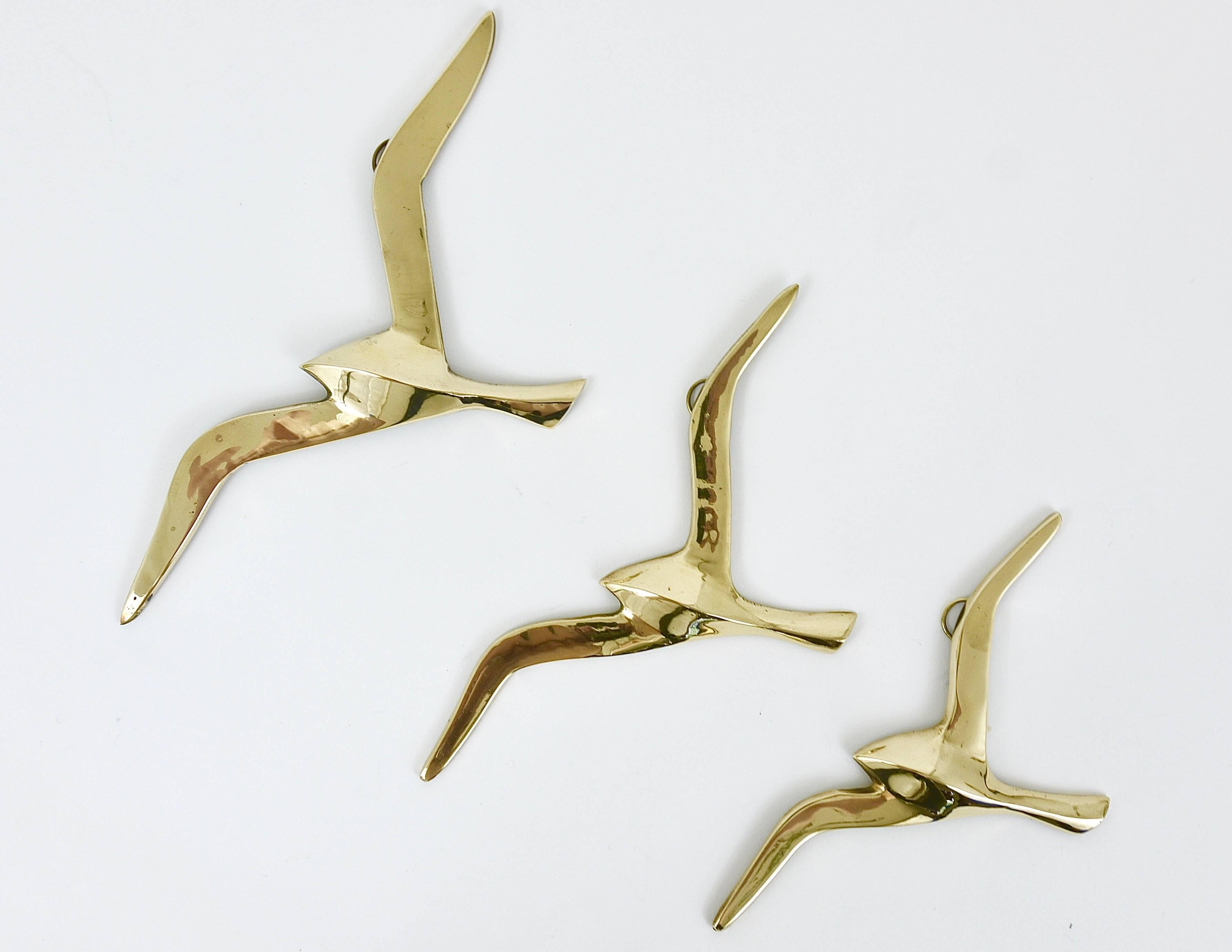 Polished Nine Wall-Mounted Midcentury Seagull Bird Brass Sculptures, Austria, 1950s