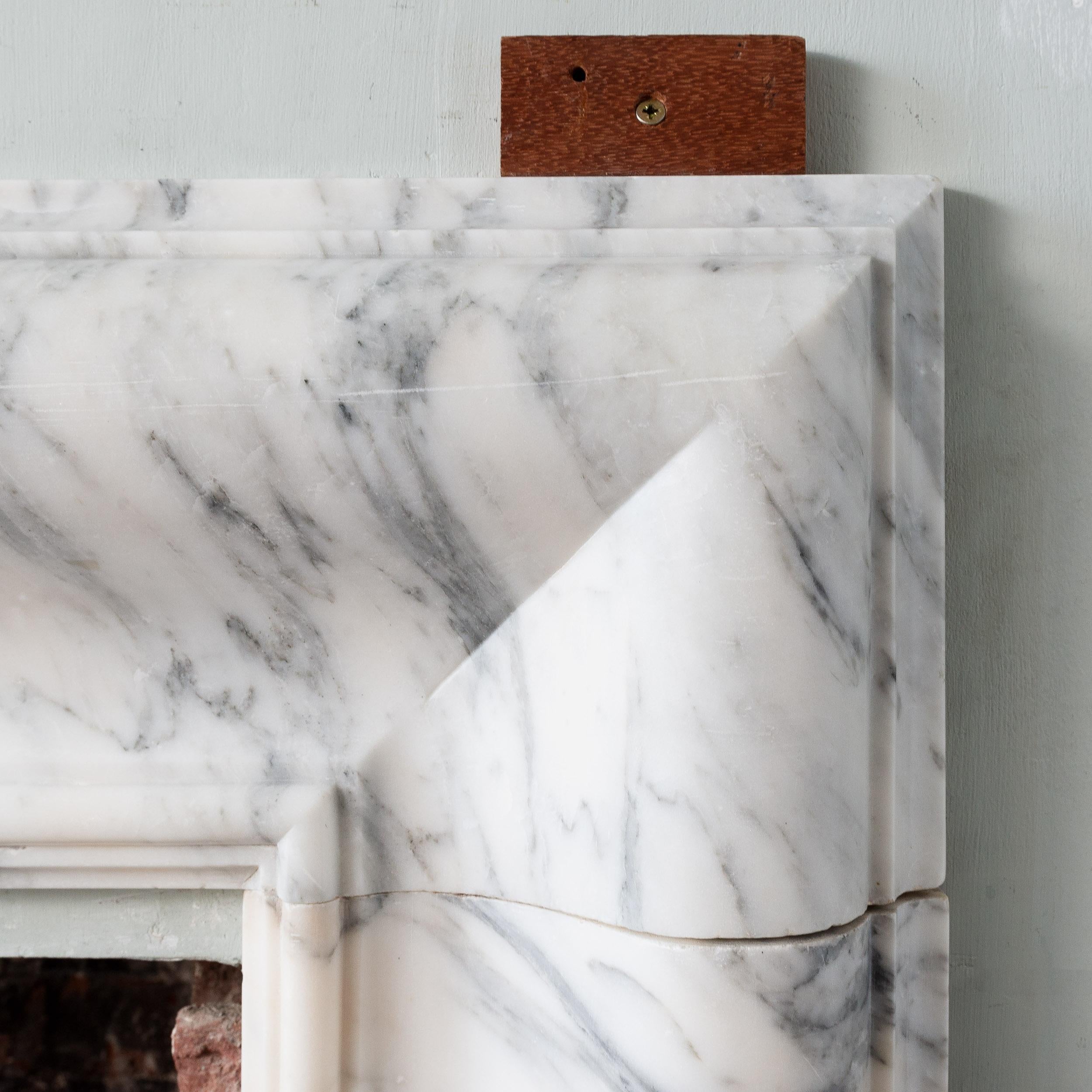 Nineteenth Century Carrara Marble Bolection Surround In Good Condition For Sale In London, GB