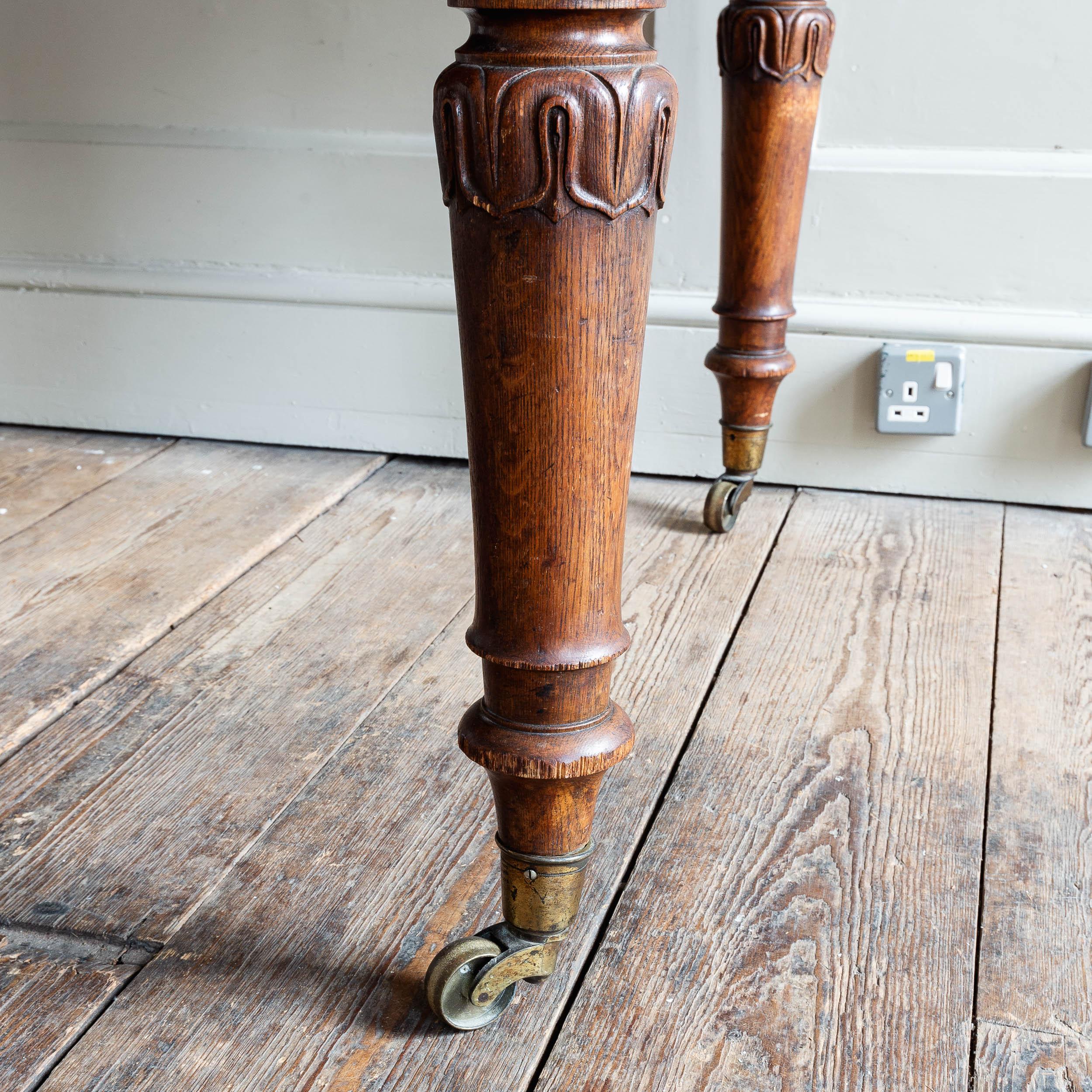 Nineteenth Century English Oak Library Table by Holland & Sons In Good Condition In London, GB