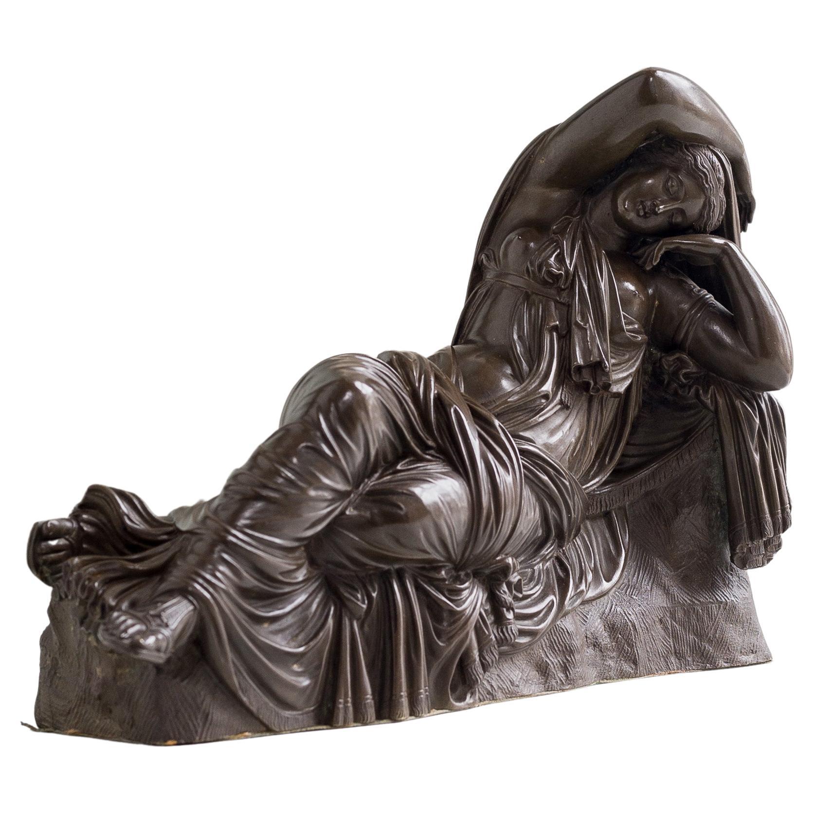 Bronze français du XIXe siècle représentant l'Ariane endormie