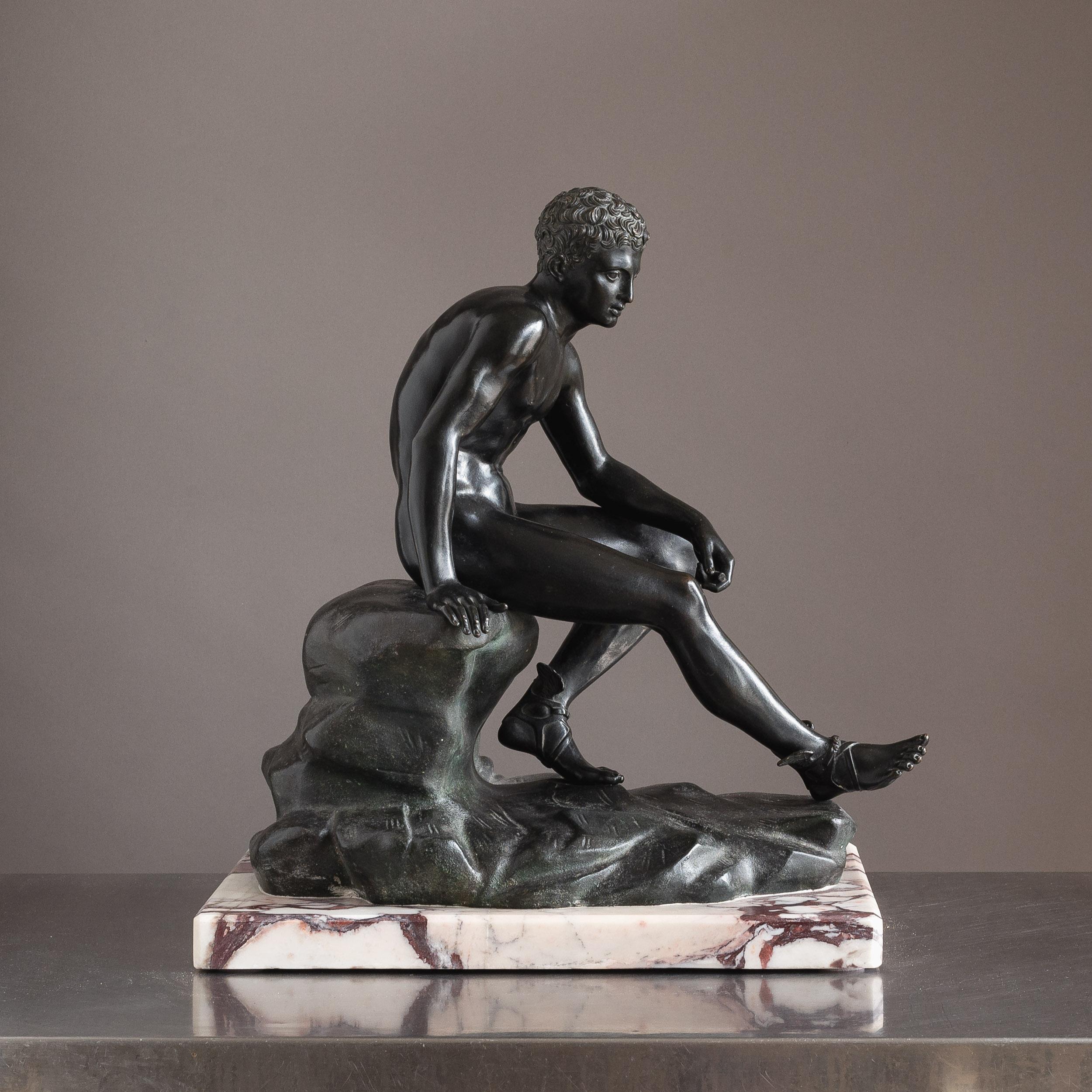 Bronzo italiano del XIX secolo raffigurante Ermes seduto in vendita 8