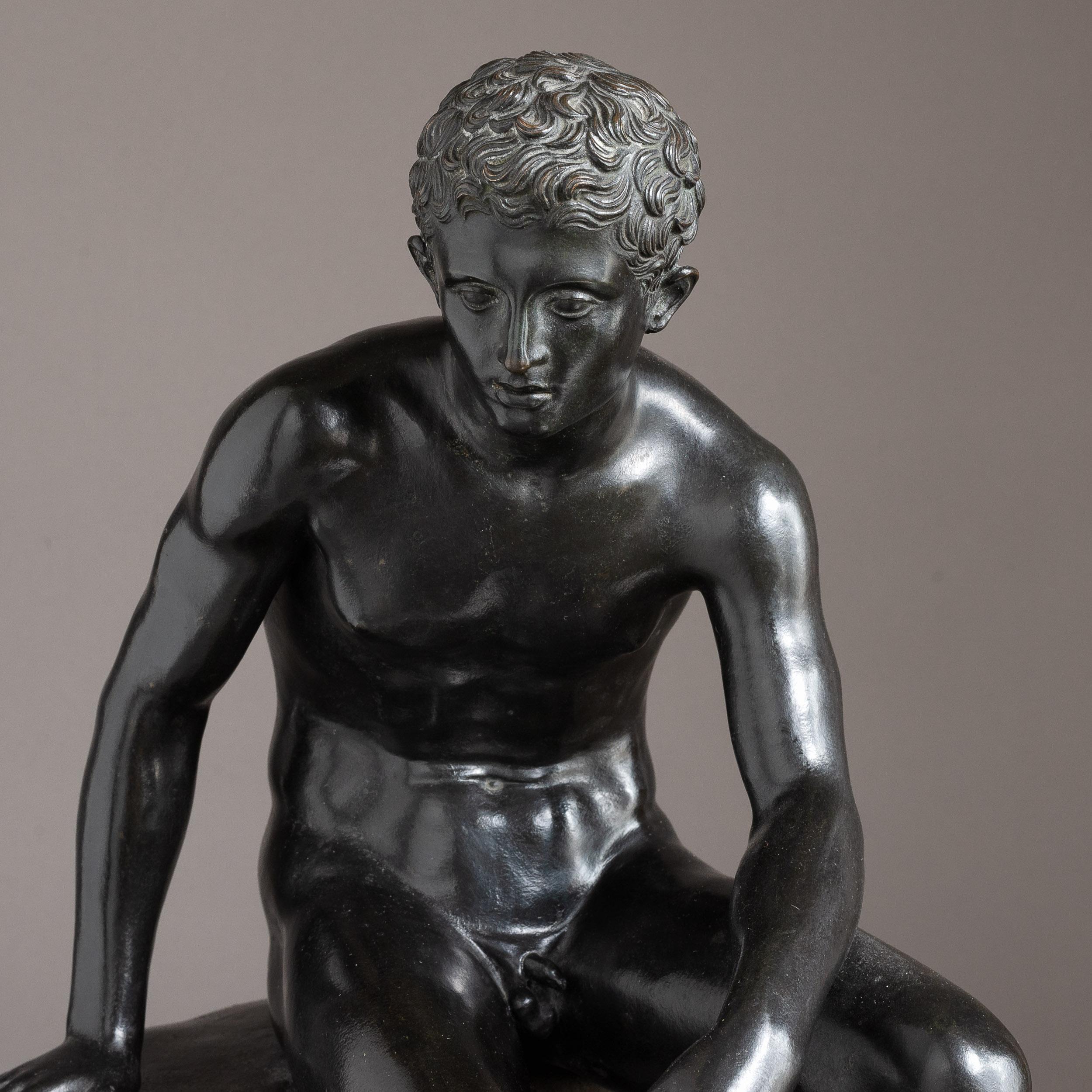 Romano classico Bronzo italiano del XIX secolo raffigurante Ermes seduto in vendita