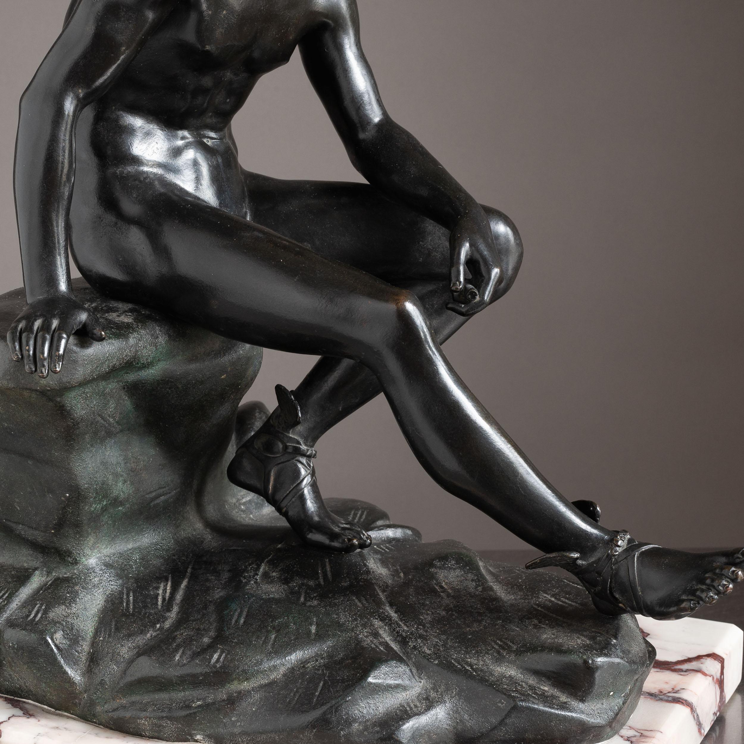 Bronzo italiano del XIX secolo raffigurante Ermes seduto In condizioni buone in vendita a London, GB
