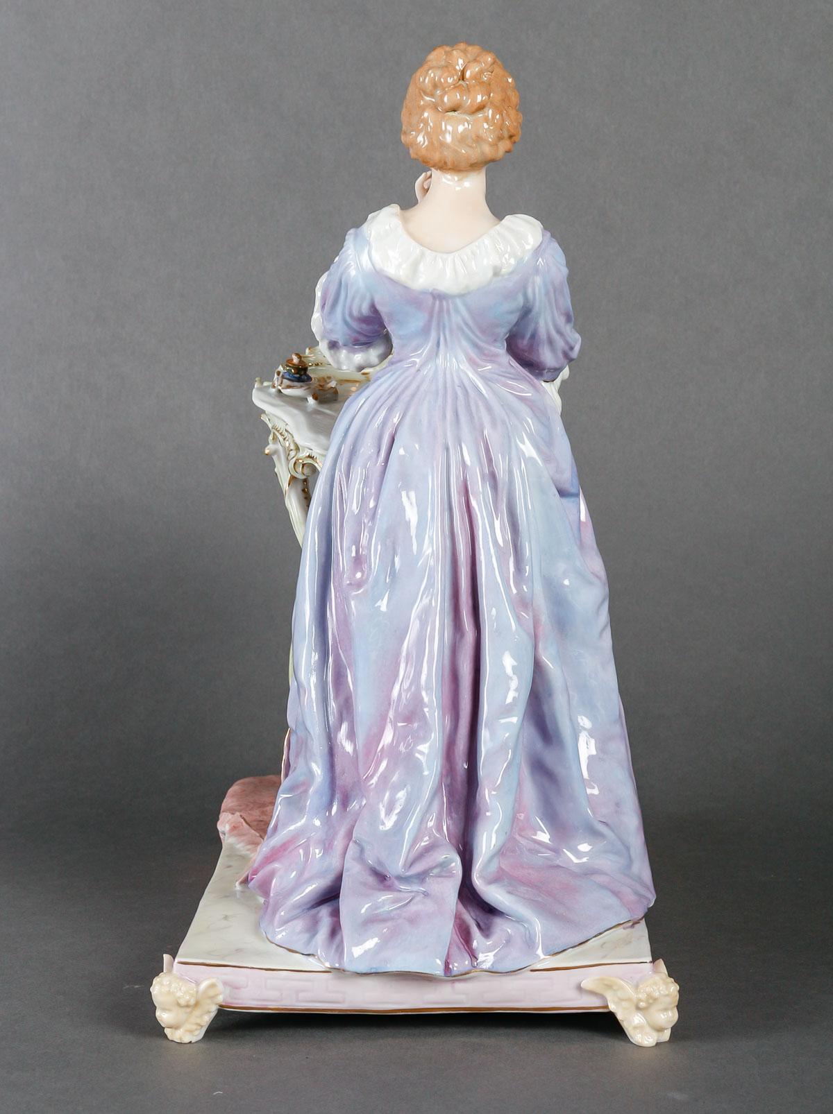Nineteenth-Century Porcelain Sculpture, Elegant Woman at her Writing Table For Sale 1
