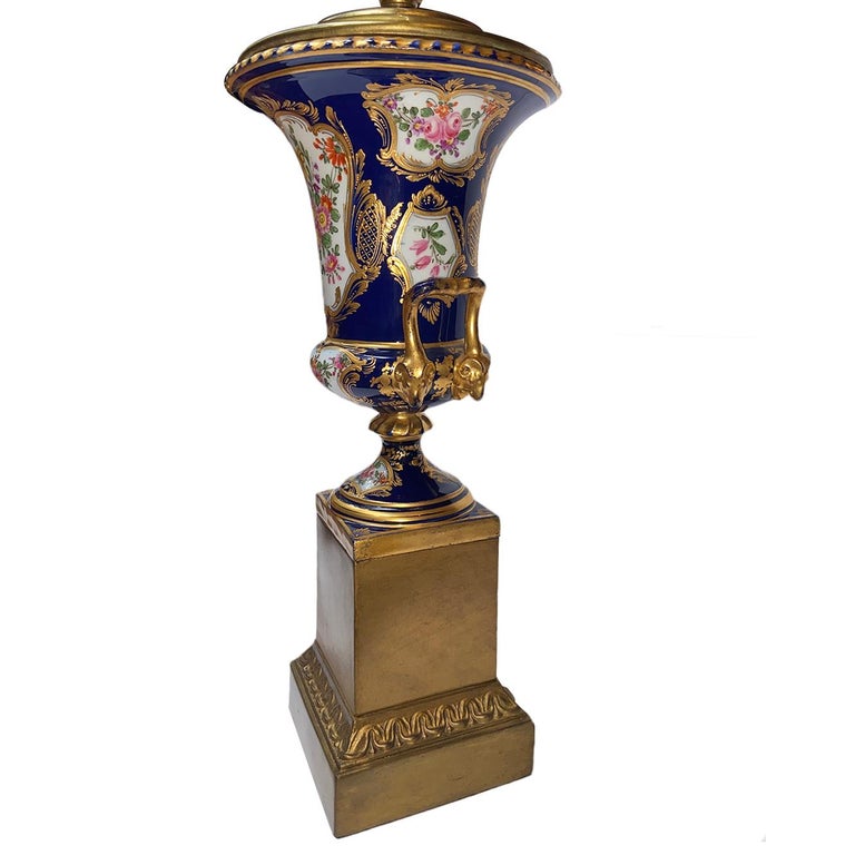 Nineteenth Century Porcelain Urn Table Lamps For Sale 1