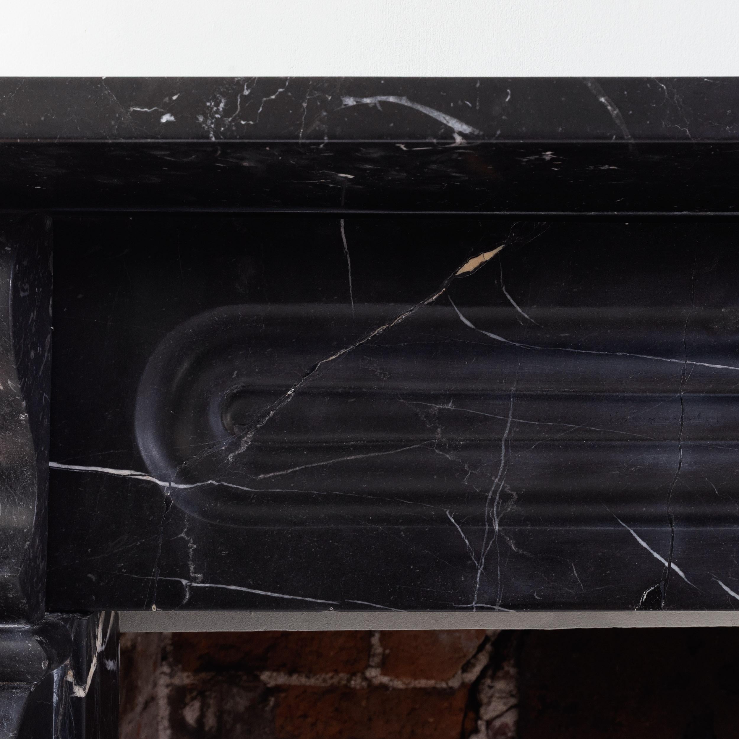 Cheminée console Radford noire du XIXe siècle Bon état - En vente à London, GB