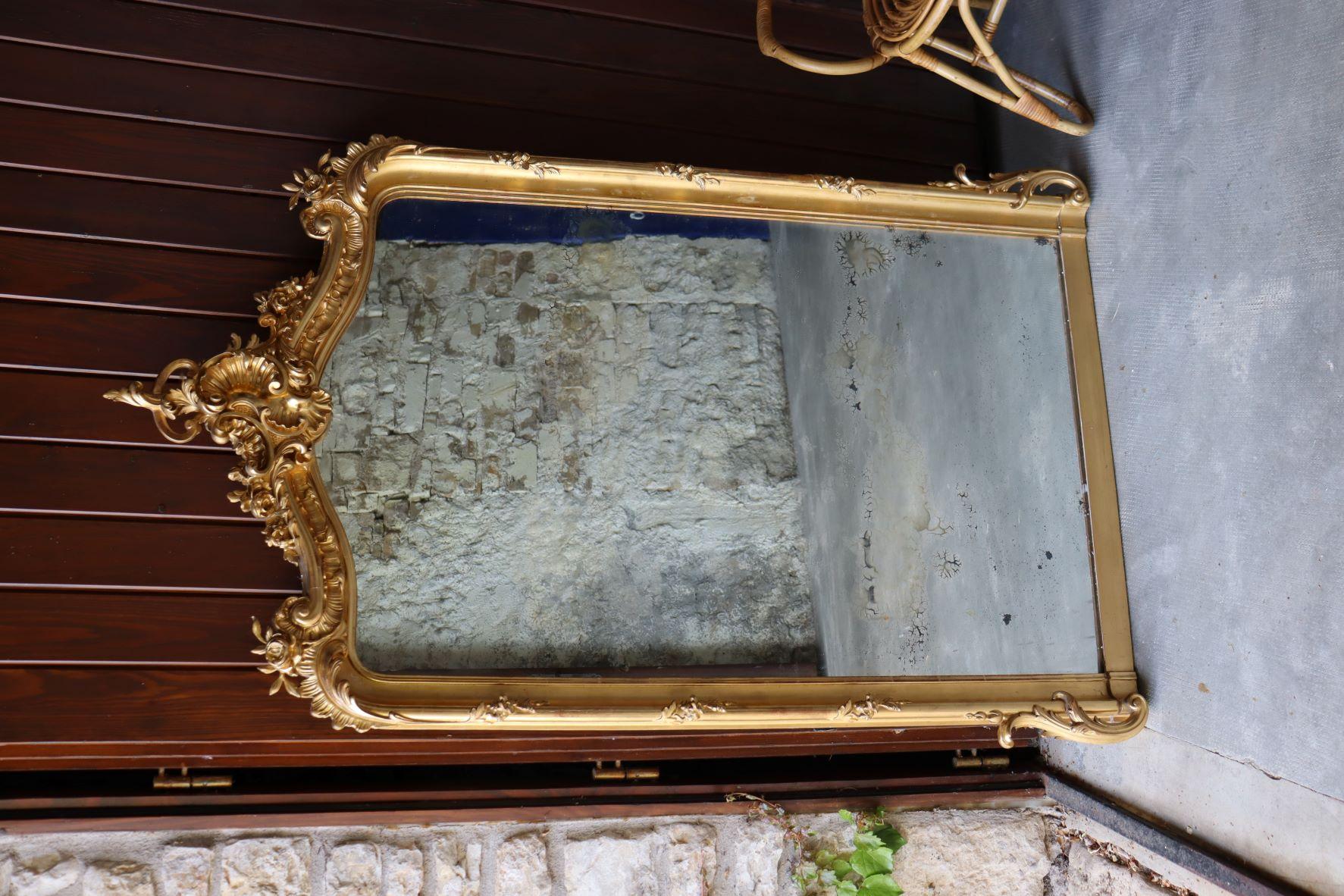gold leaf mirror, from the 19th century in perfect condition, original mirror, parquet on the back.