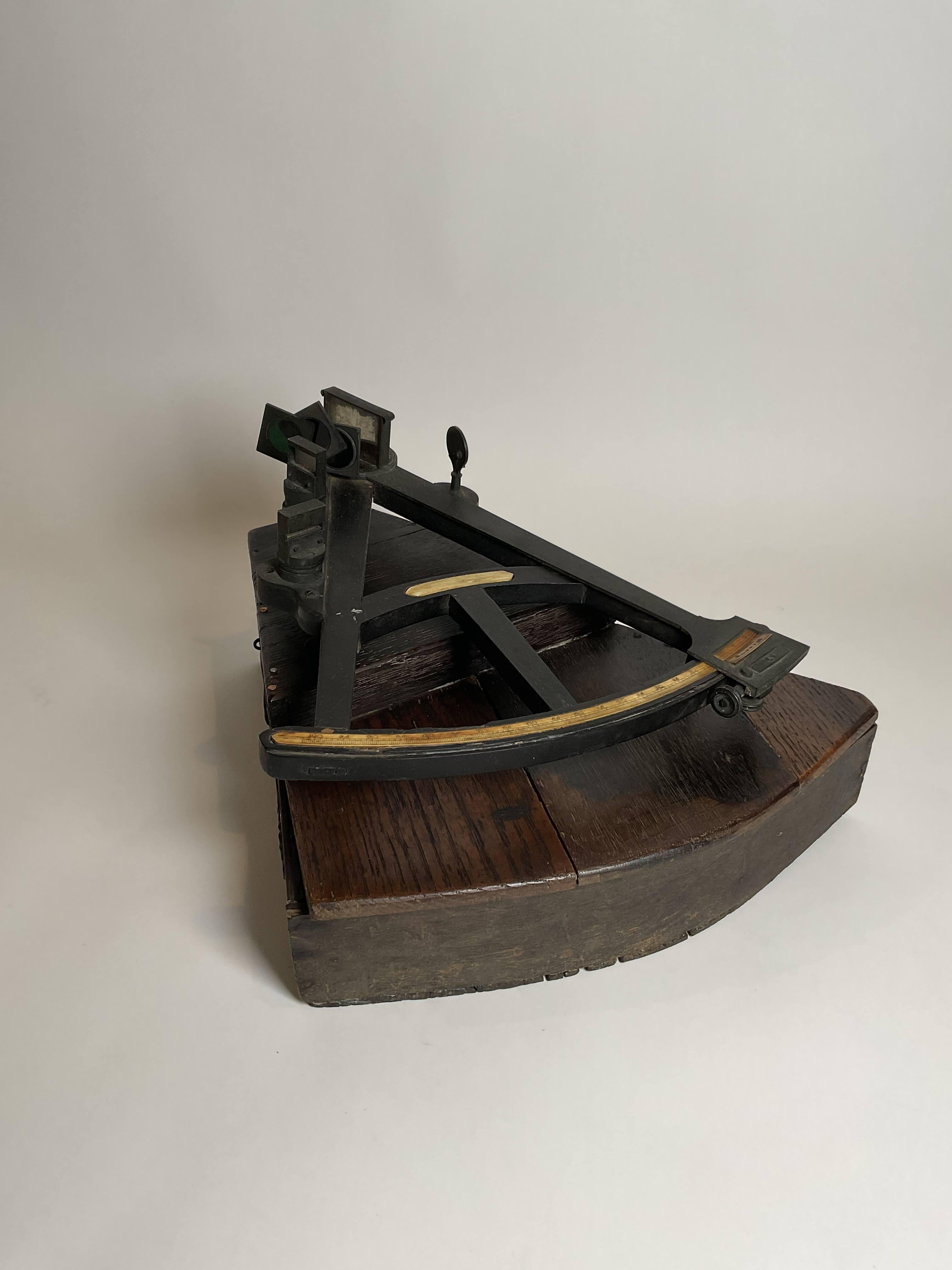 Octant de navire du XIXe siècle en vente 6