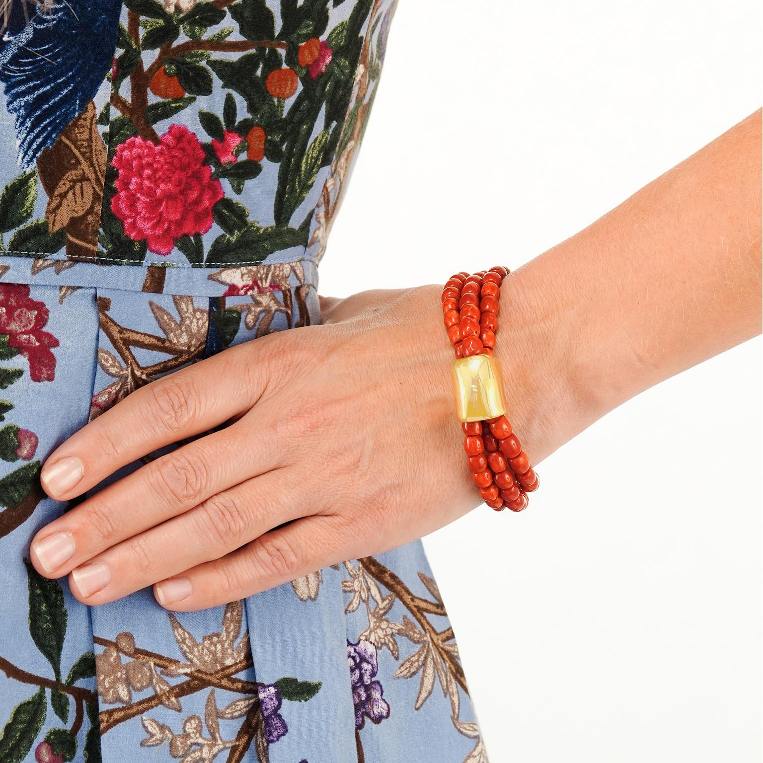 Bracciale in oro e corallo Robert Lee Morris degli anni '90 In condizioni ottime in vendita a Litchfield, CT