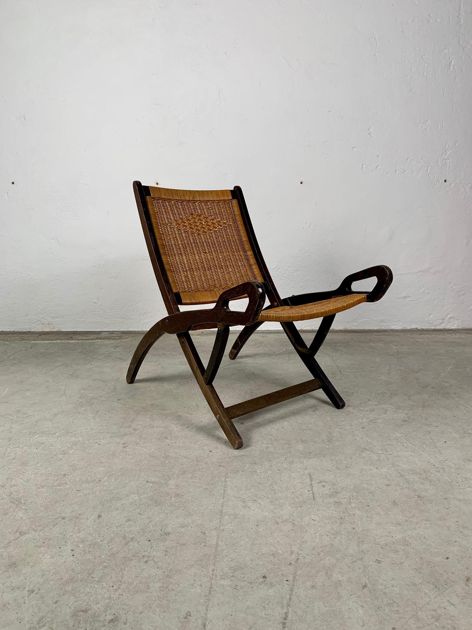 Mid-Century Modern Ninfea armchair with wooden frame and woven straw by Gio Ponti for Reguitti.