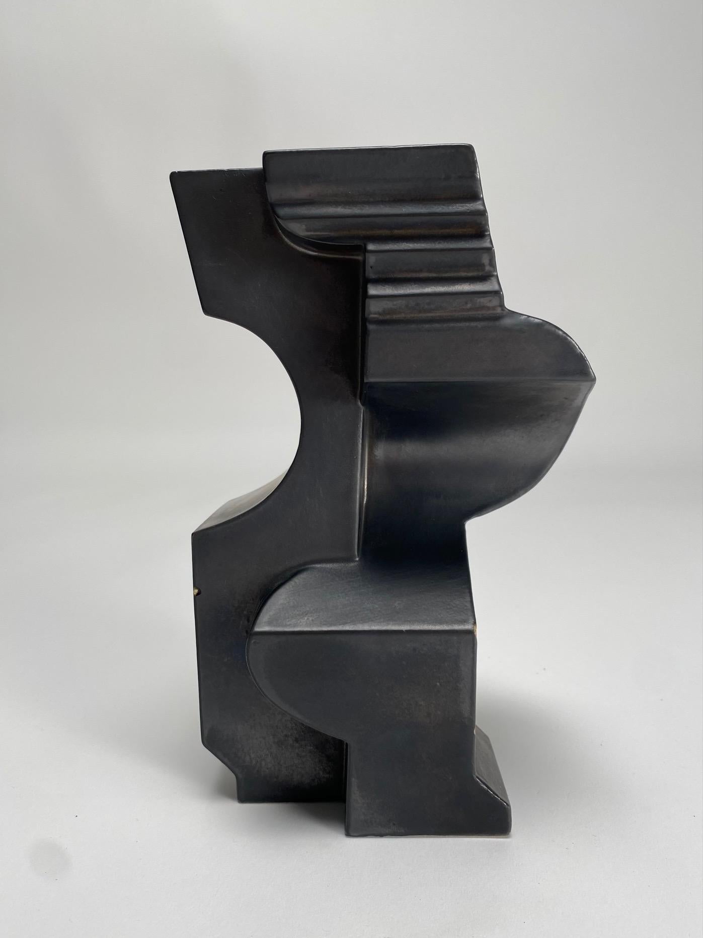 Moderne Sculpture abstraite en céramique émaillée de Nino Caruso, Italie, 1974 en vente