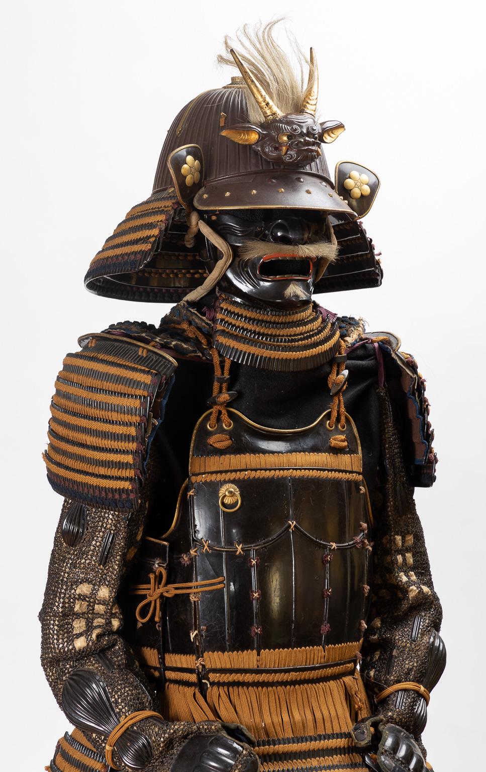 Niō-dō Tosei Gusoku, Samurai Armor with a Stylized Torso Design 3