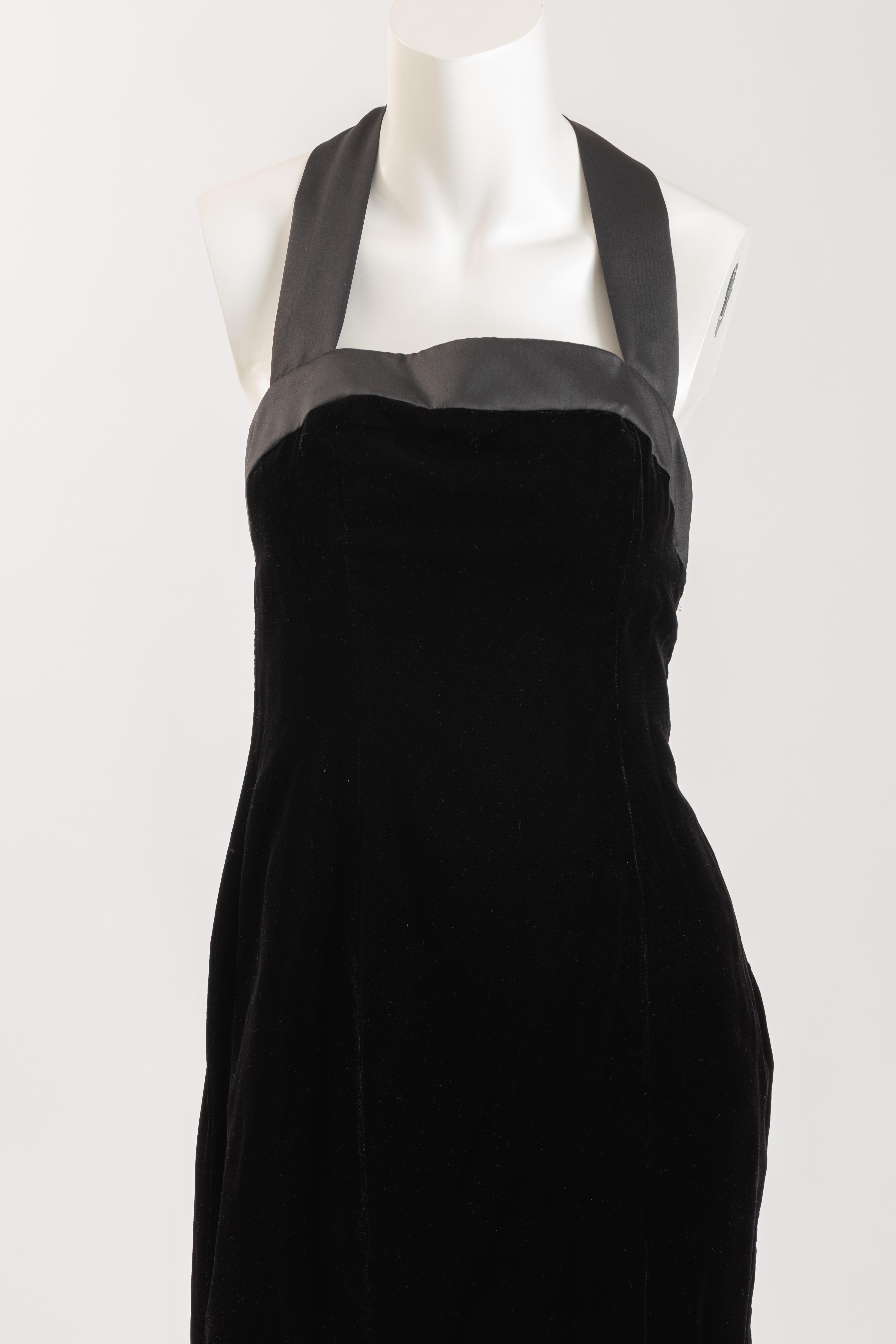 Nipon Boutique Vestido Halter de Terciopelo Negro con Cinta de Raso   Talla US 6 en venta 2