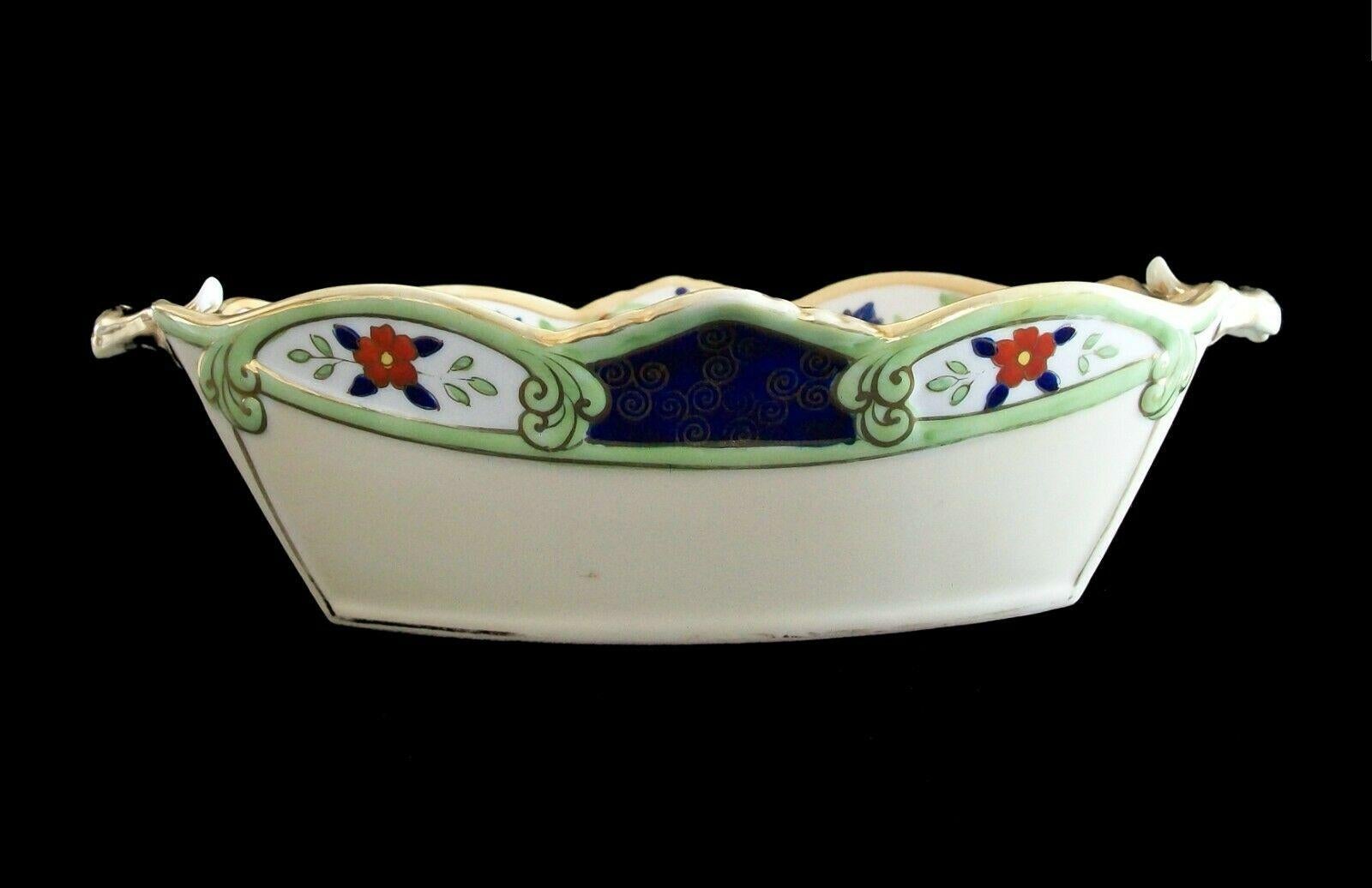 Smaltato Nippon, Morimura Bros., Antica ciotola da centro dipinta a mano, Giappone, 1911-21 ca. in vendita