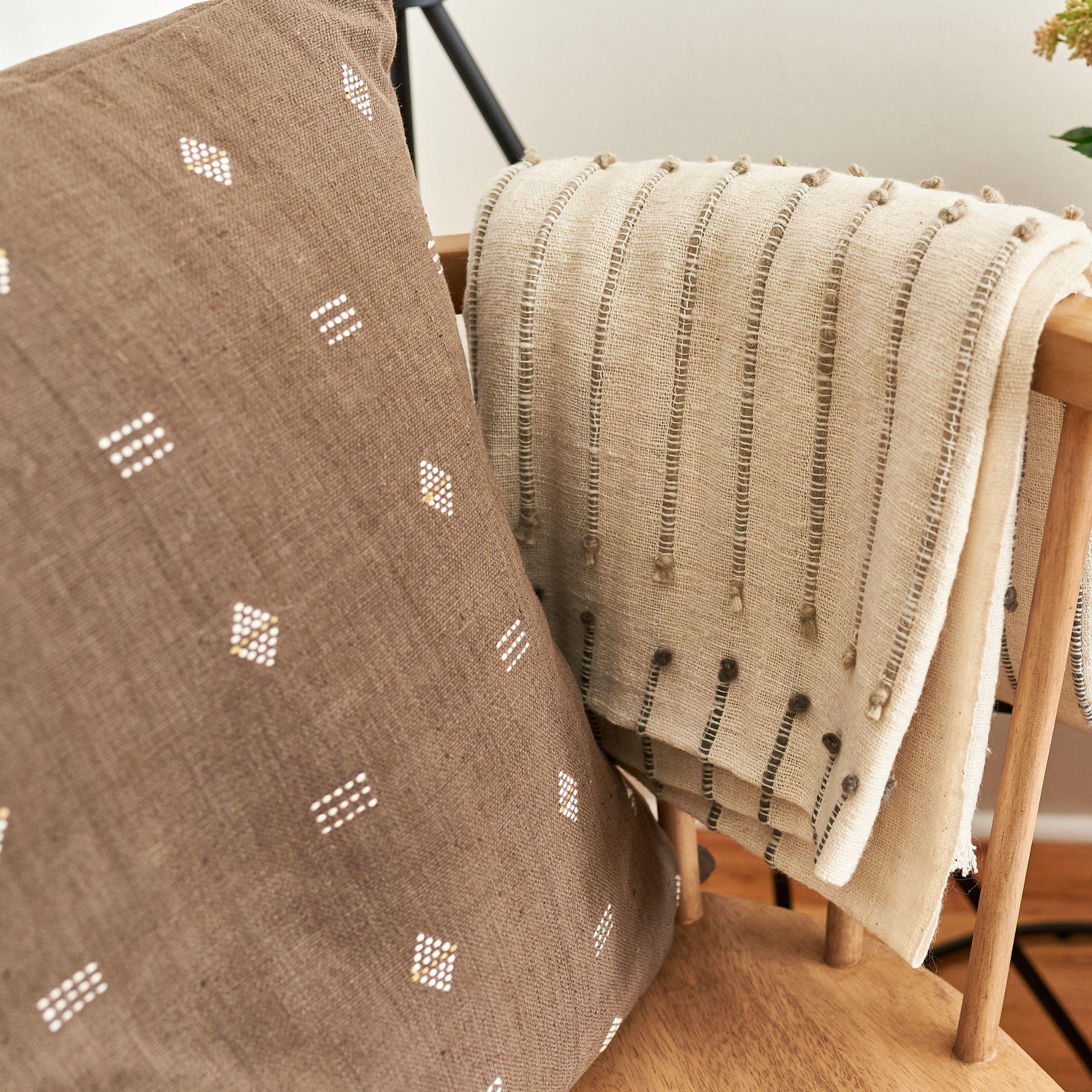 Contemporary Nira Choco Organic Cotton Handloom Pillow in Geometric Patterns For Sale