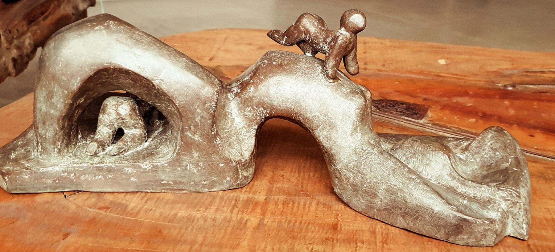 Mother & Child, figurative, bronze sculpture by Modern Indian Artist - Sculpture by Niranjan Pradhan