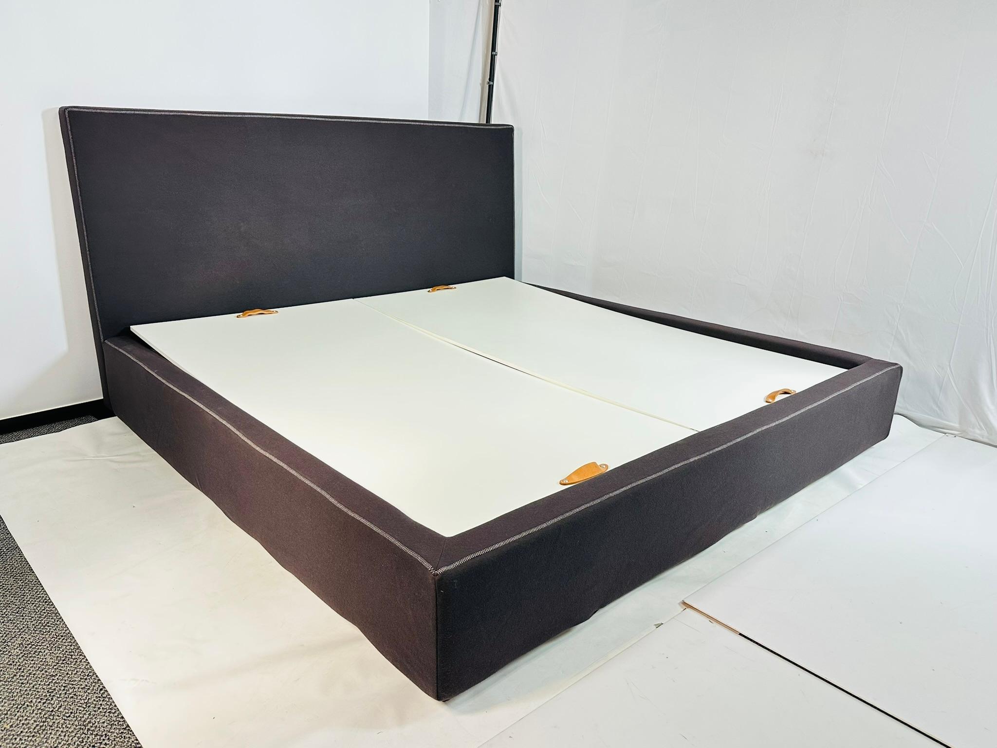 Nirvana King Size Bed by Emaf Progetti for Zanotta, Made in italy. For Sale 6