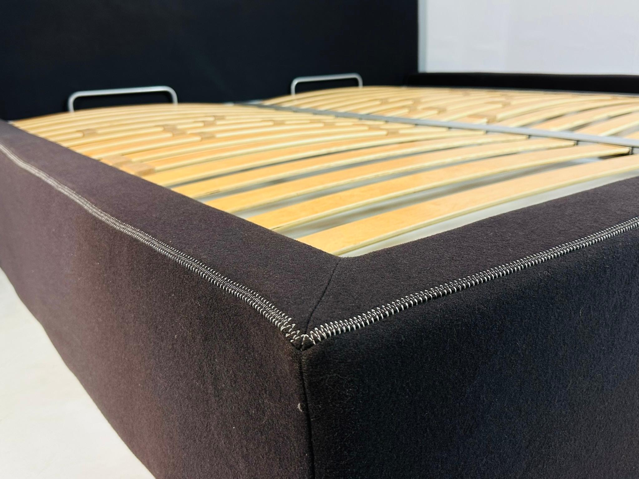 Nirvana King Size Bed by Emaf Progetti for Zanotta, Made in italy. For Sale 7