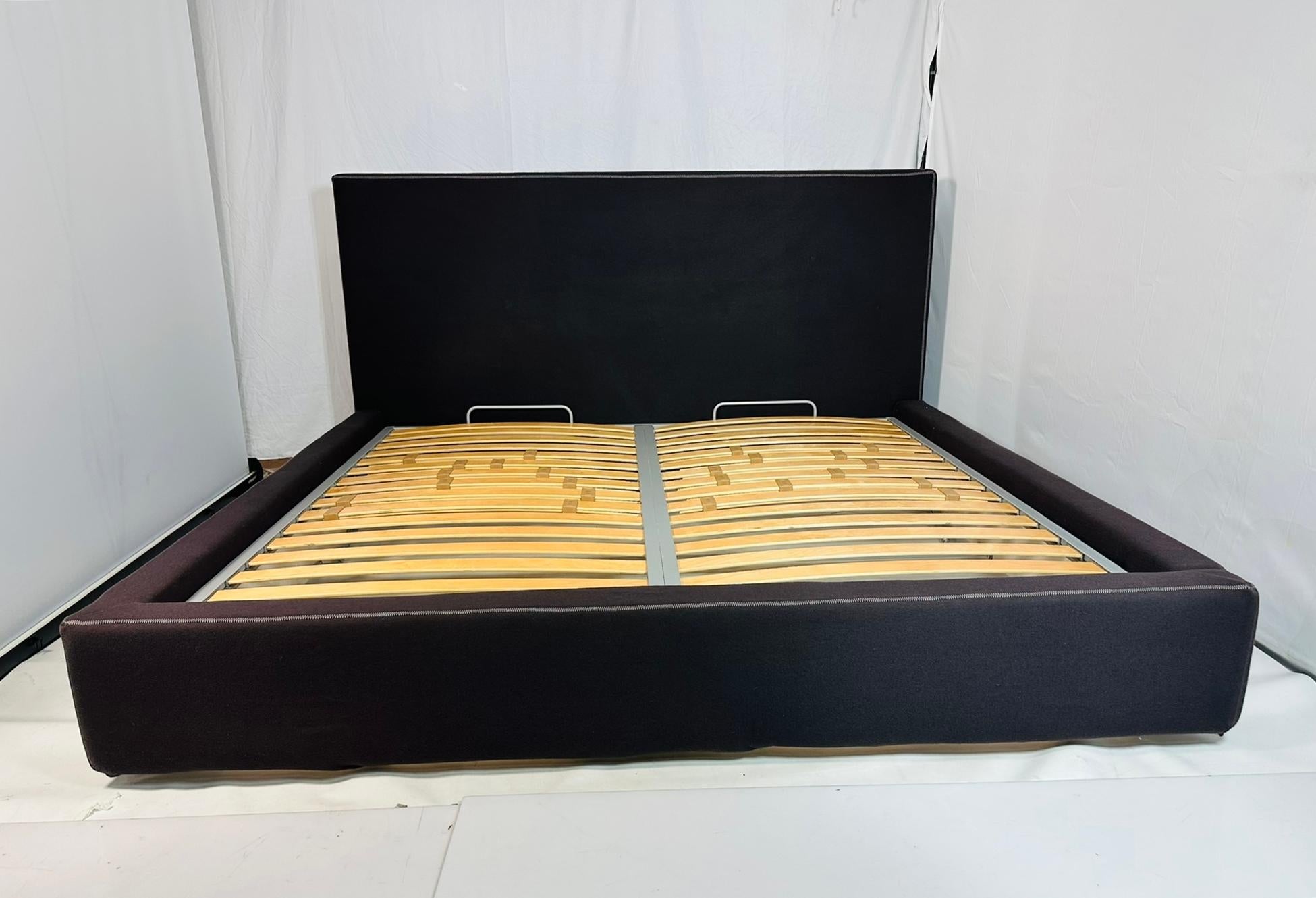 Mid-Century Modern Nirvana King Size Bed by Emaf Progetti for Zanotta, Made in italy. For Sale