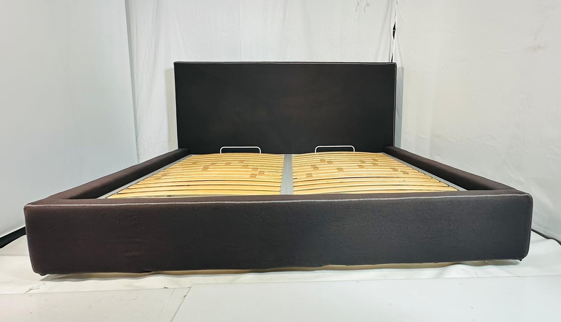 Italian Nirvana King Size Bed by Emaf Progetti for Zanotta, Made in italy. For Sale