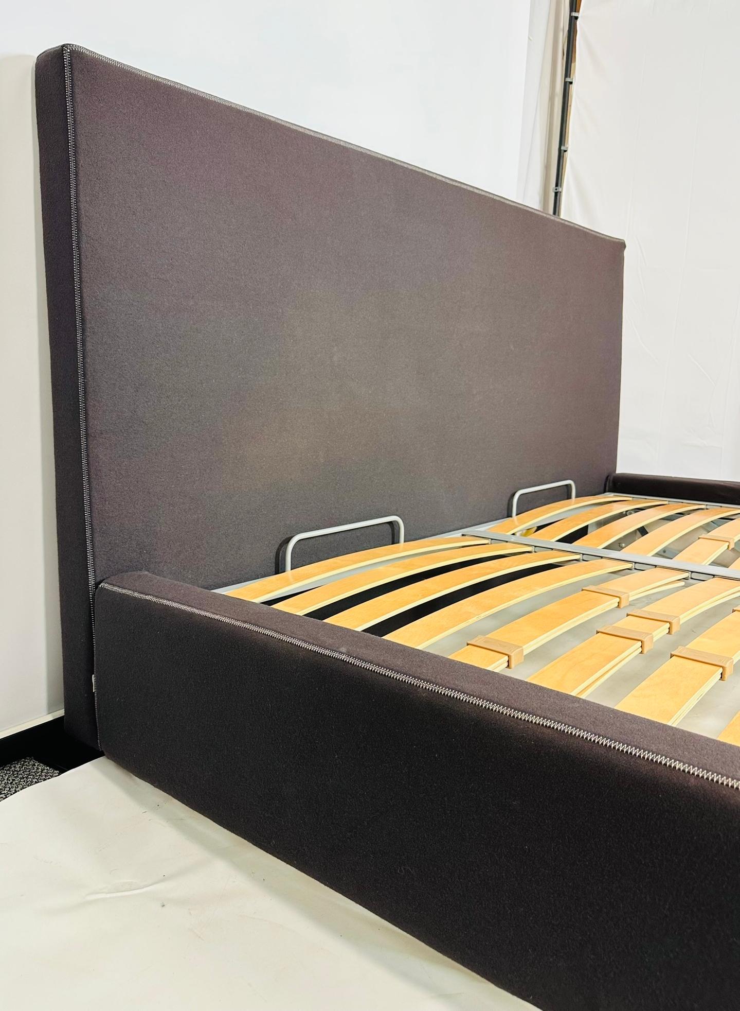 Contemporary Nirvana King Size Bed by Emaf Progetti for Zanotta, Made in italy. For Sale