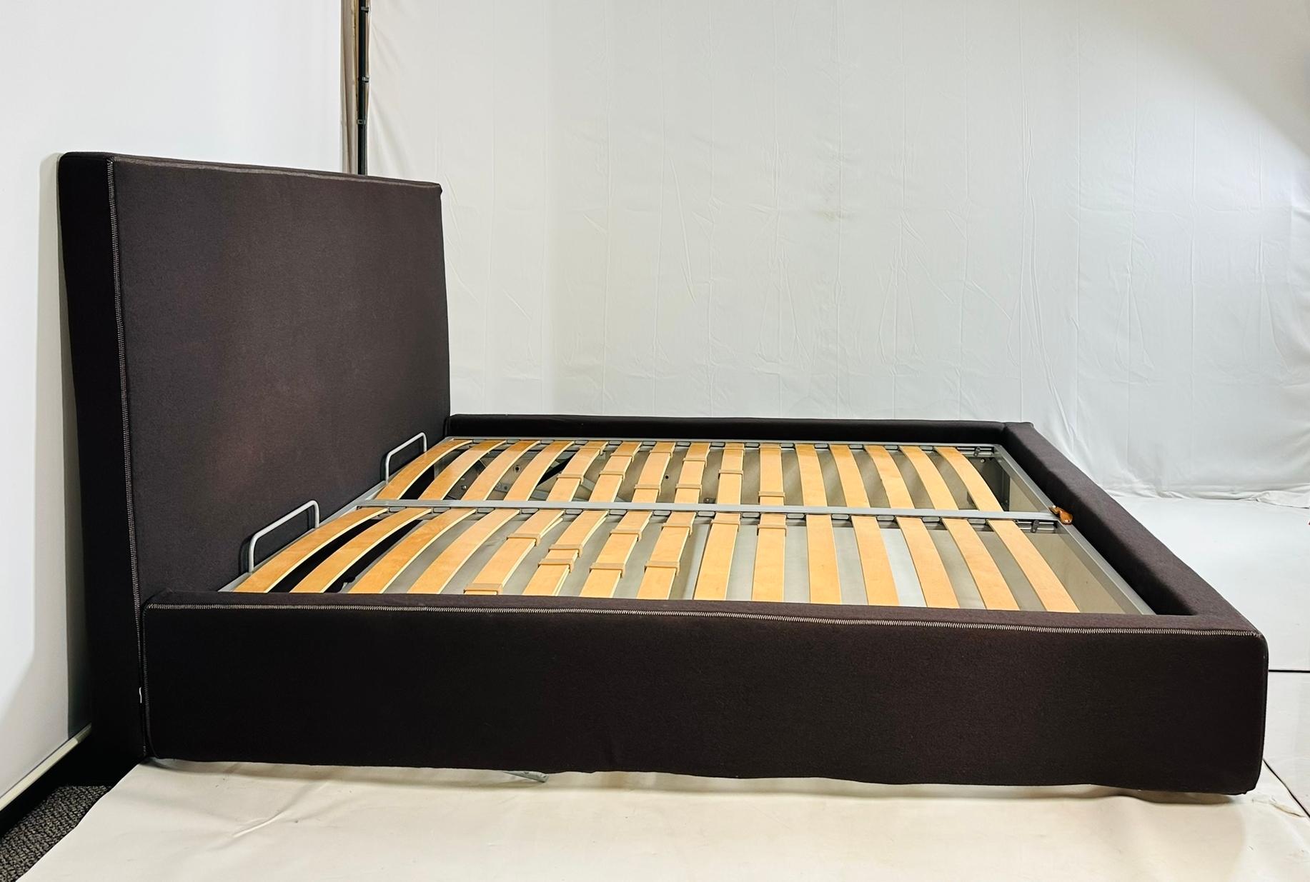 Metal Nirvana King Size Bed by Emaf Progetti for Zanotta, Made in italy. For Sale