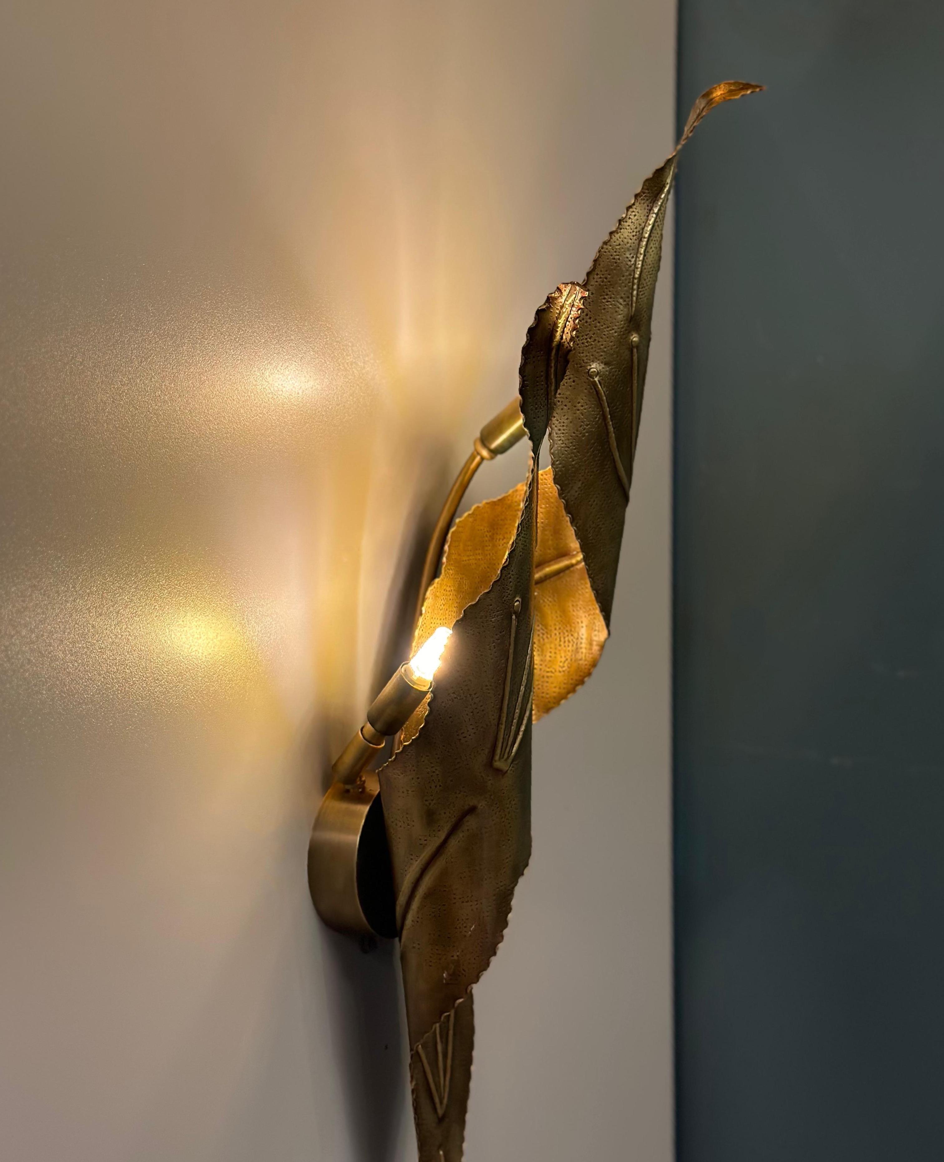 Nisia Hammered Brass Wall Sconce For Sale 6