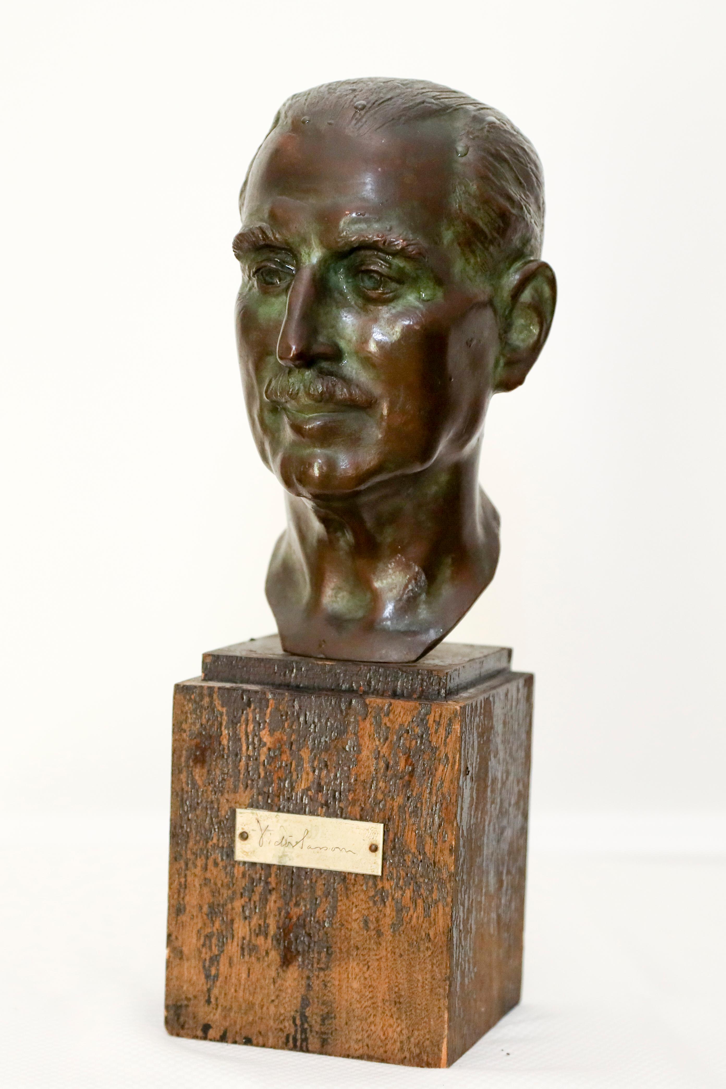 Bronze Bust of a Gentleman by Nison Tregor  For Sale 2