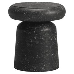 Sgabello e tavolino contemporaneo Nissa Nero Marquinia Marble di Ivan Colominas