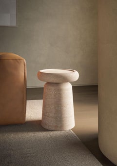 Nissa S Travertino Stone Zeitgenössischer beistelltisch by Ivan Colominas