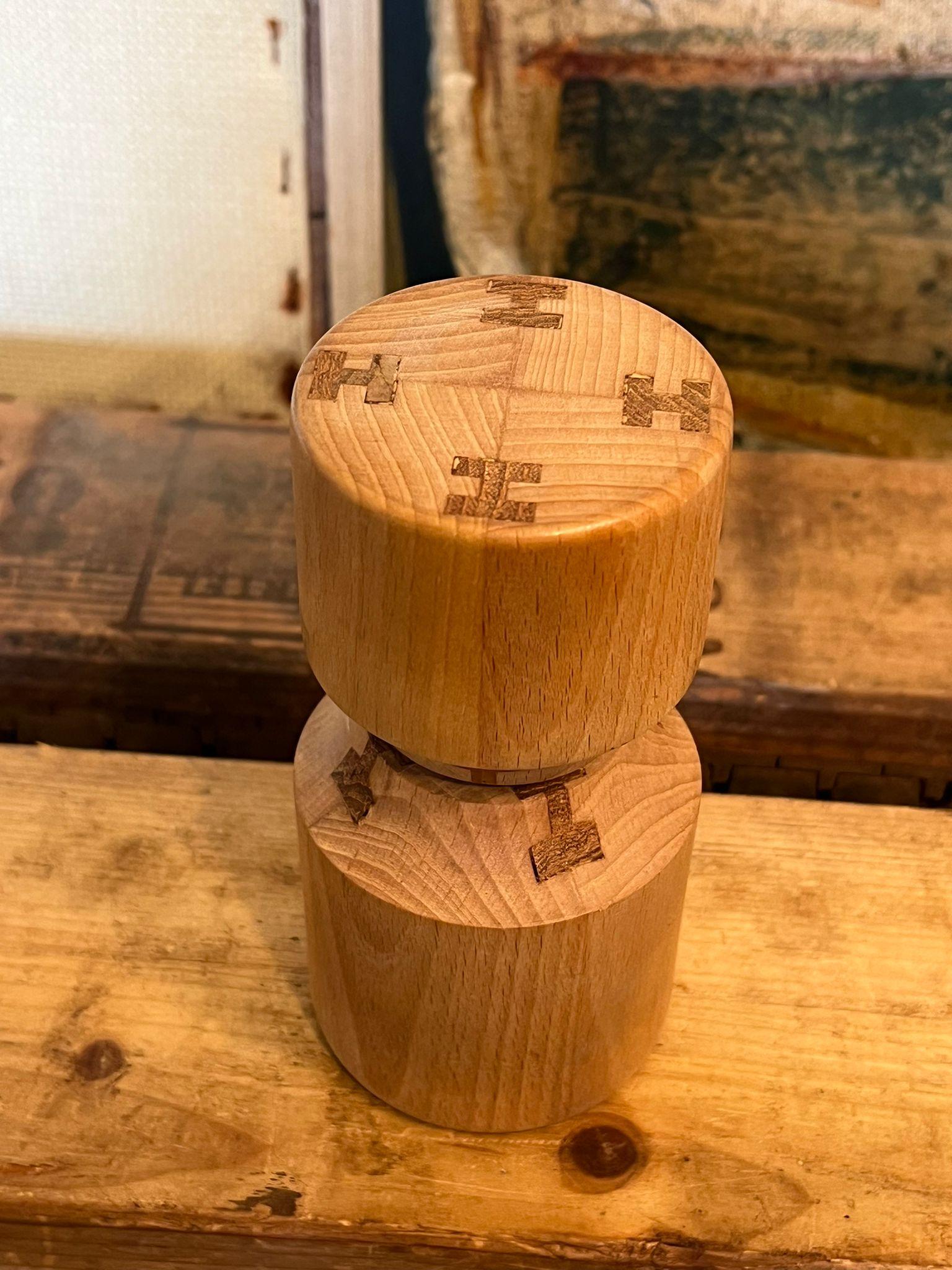 Late 20th Century Nissan Mid Century Modern style Salt or pepper Shaker. For Sale