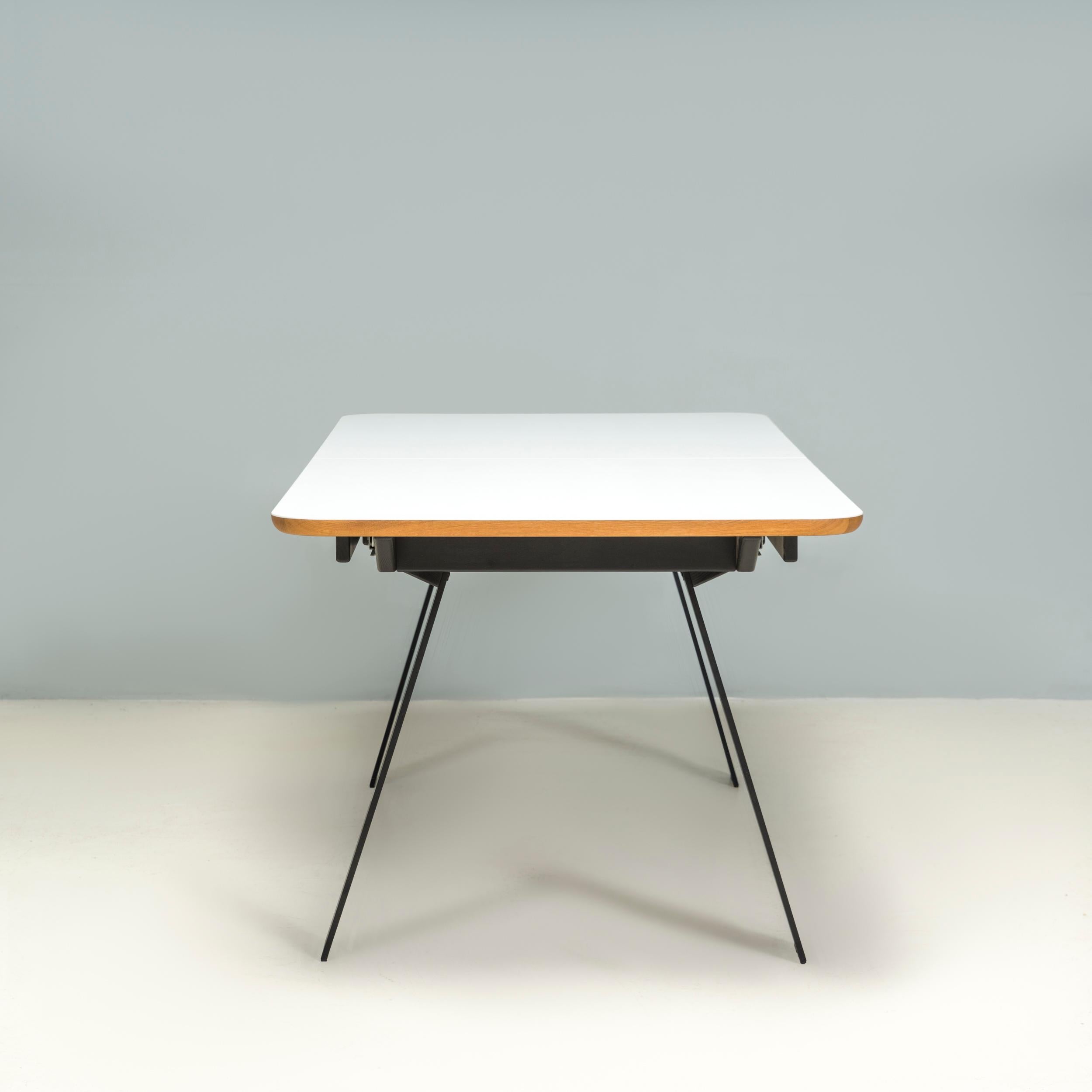 XXIe siècle et contemporain Table à manger à rallonge d'échecs Nissen & Gehl MDD pour Naver GM 3400, 2018 en vente