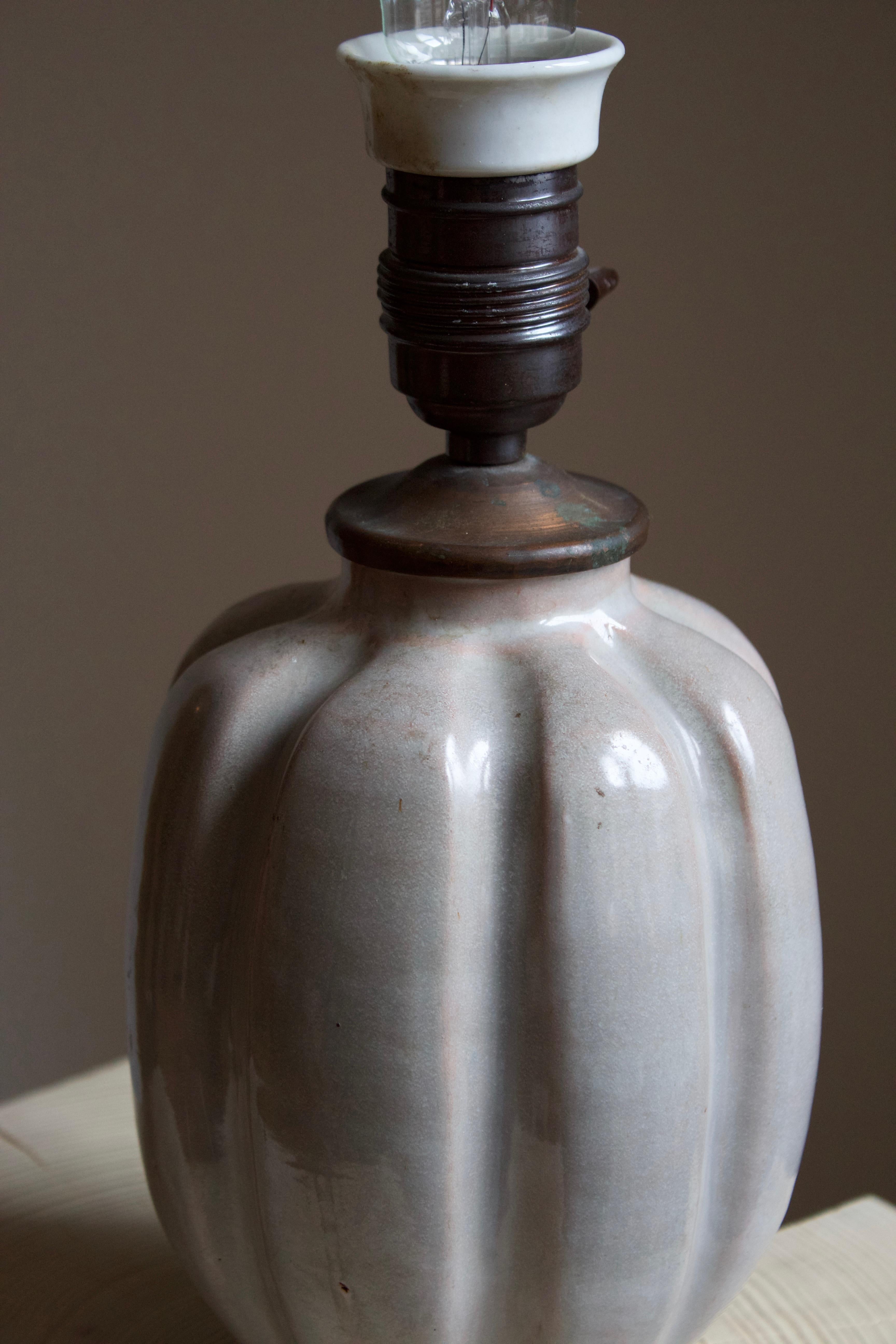 Swedish Nittsjö, Fluted Table Lamp, Grey Glazed Ceramic, Brass, Sweden, 1940s