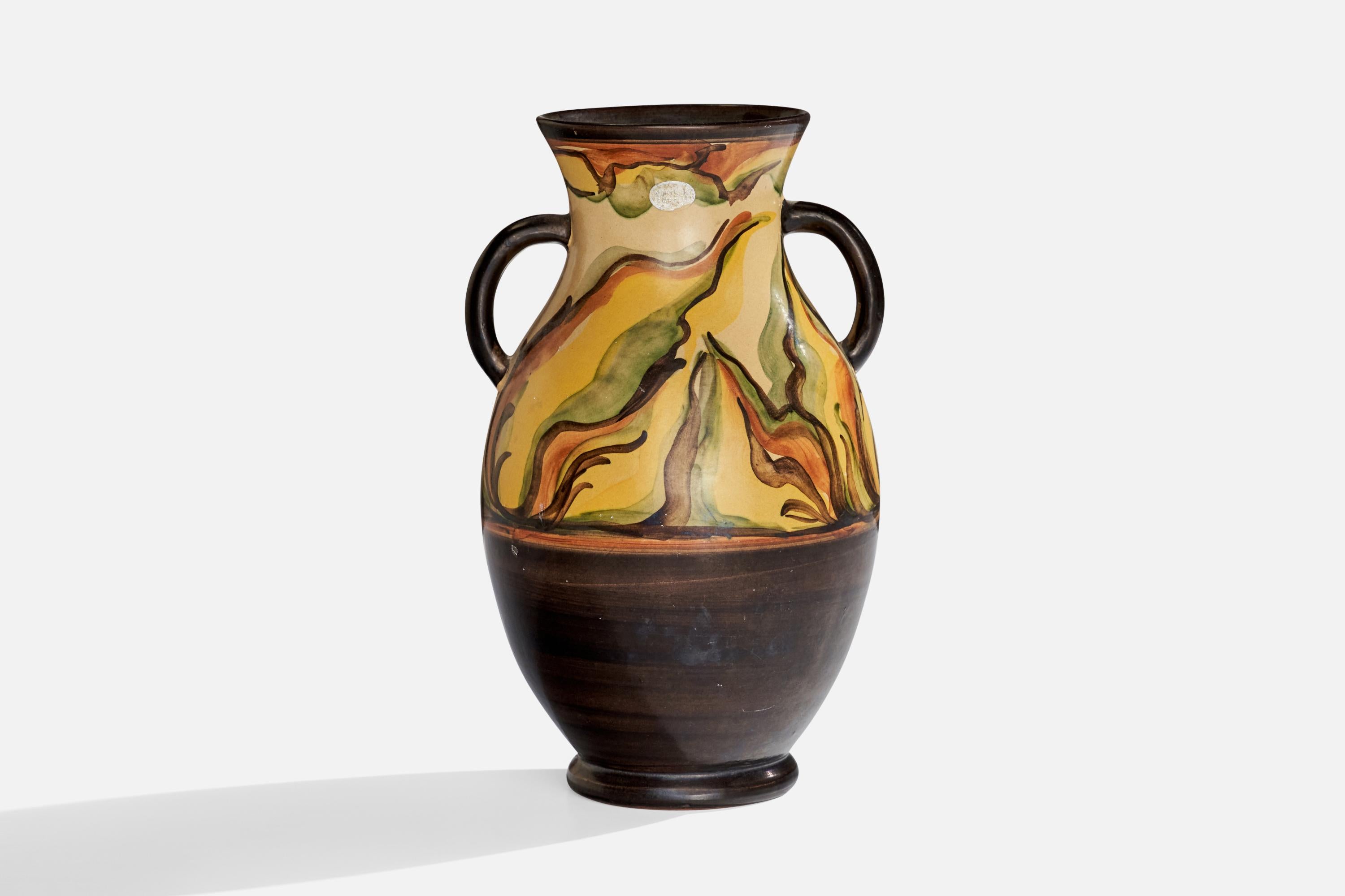 Jarrón de cerámica pintado a mano diseñado y producido por Nittsjö, Suecia, c. 1930