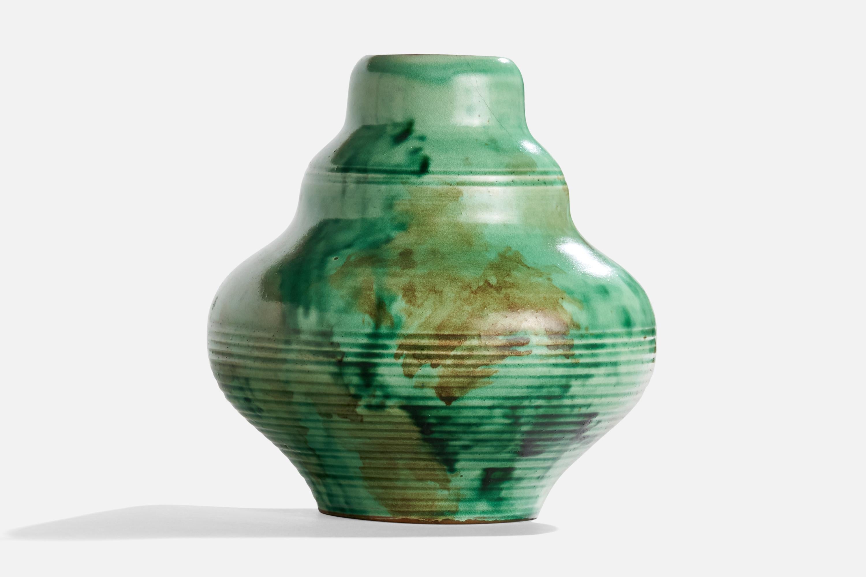 Nittsjö, Vase, Keramik, Schweden, 1930er Jahre im Zustand „Gut“ im Angebot in High Point, NC