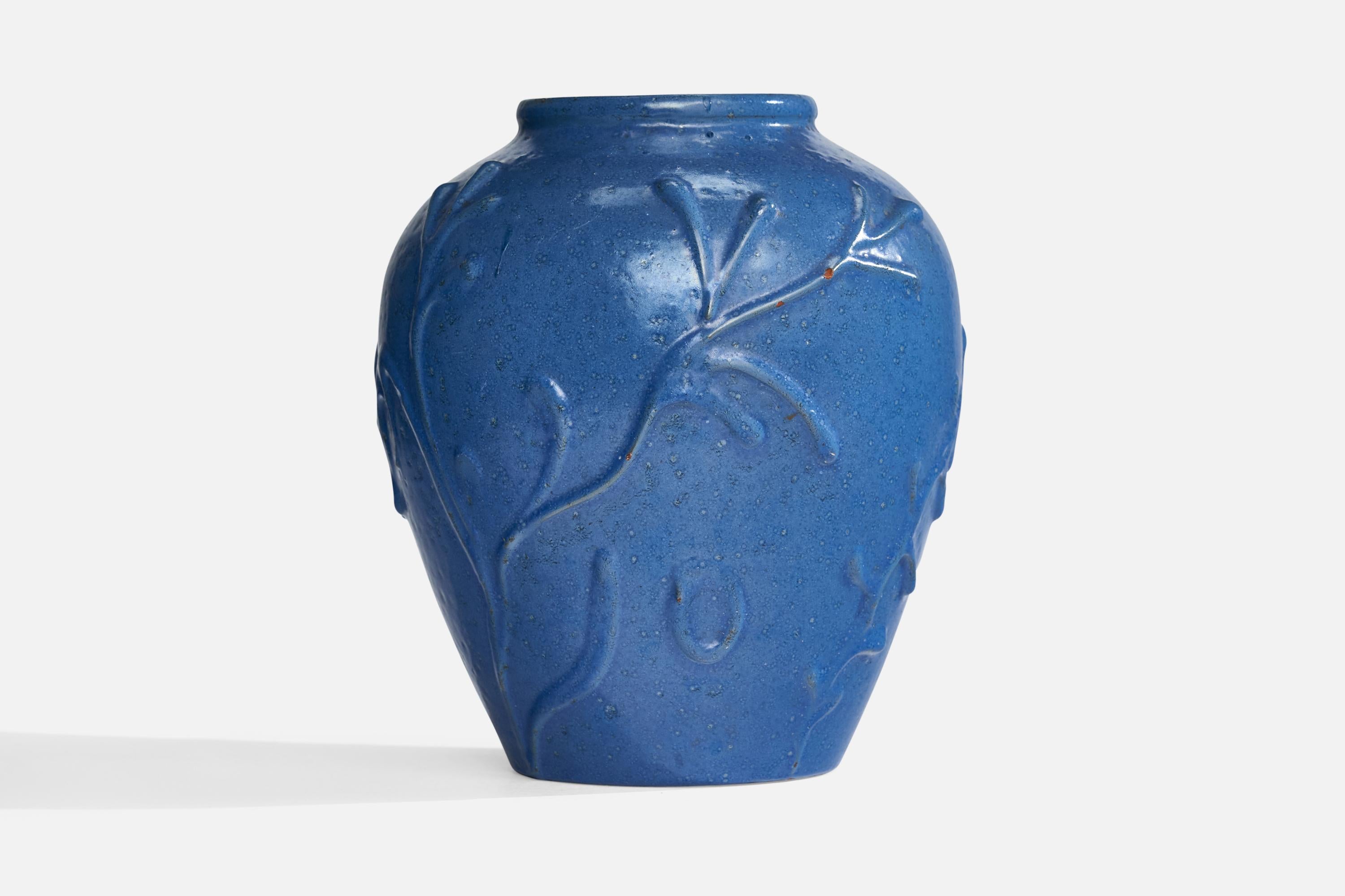 Nittsjö, vase, céramique, Suède, années 1930 Bon état - En vente à High Point, NC