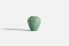 Nittsj, Vase, faïence vernissée verte, Suède, années 1940