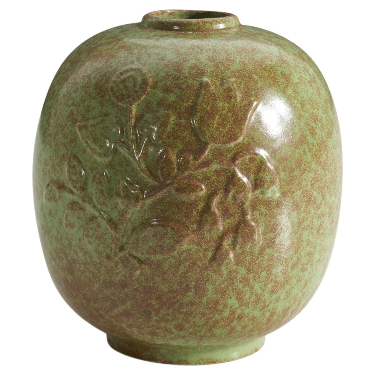 Nittsj, Vase, grün glasiertes Steingut, Schweden, ca. 1940er Jahre