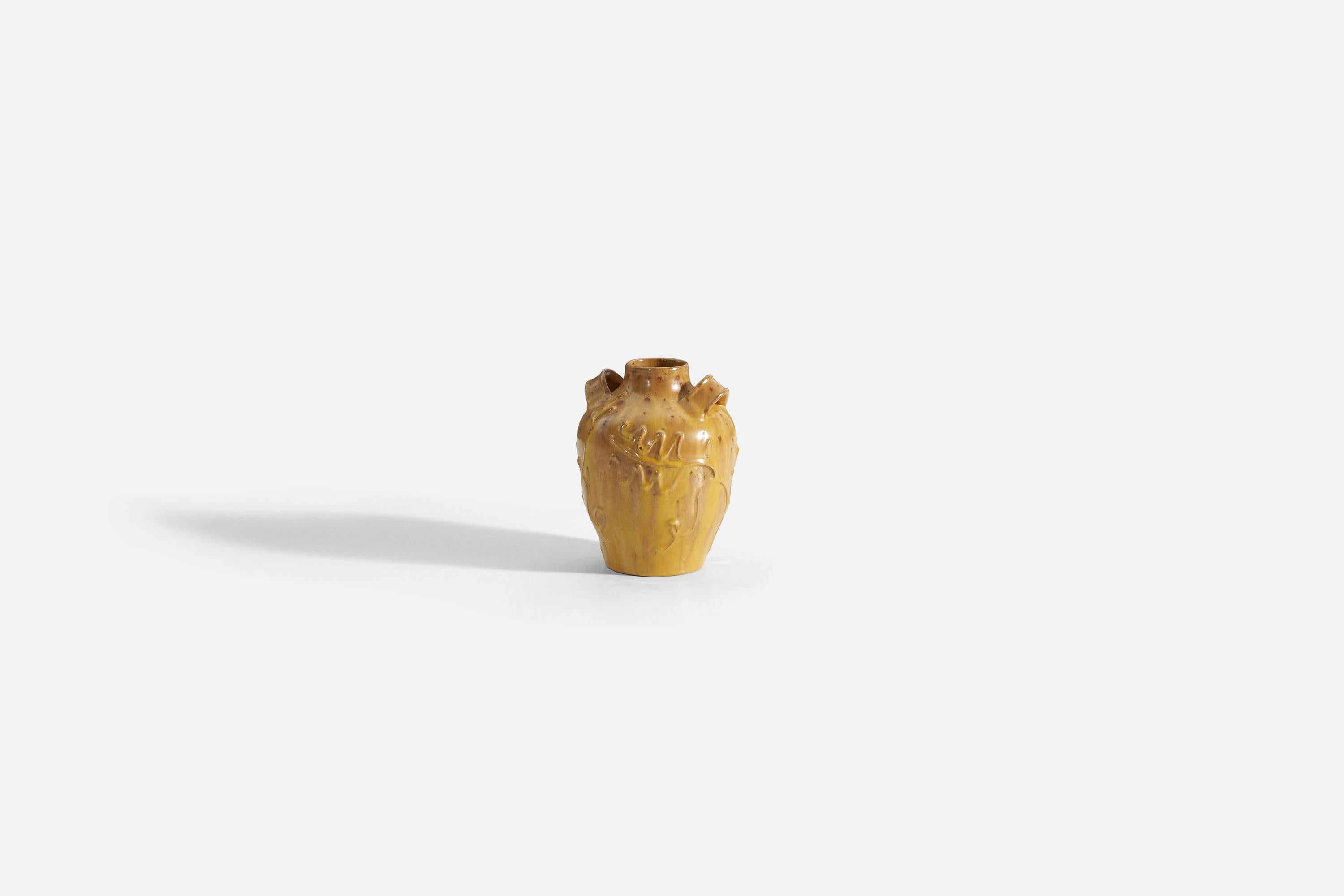 Scandinave moderne Nittsj, Vase, faïence jaune vernissée, Suède, années 1940 en vente