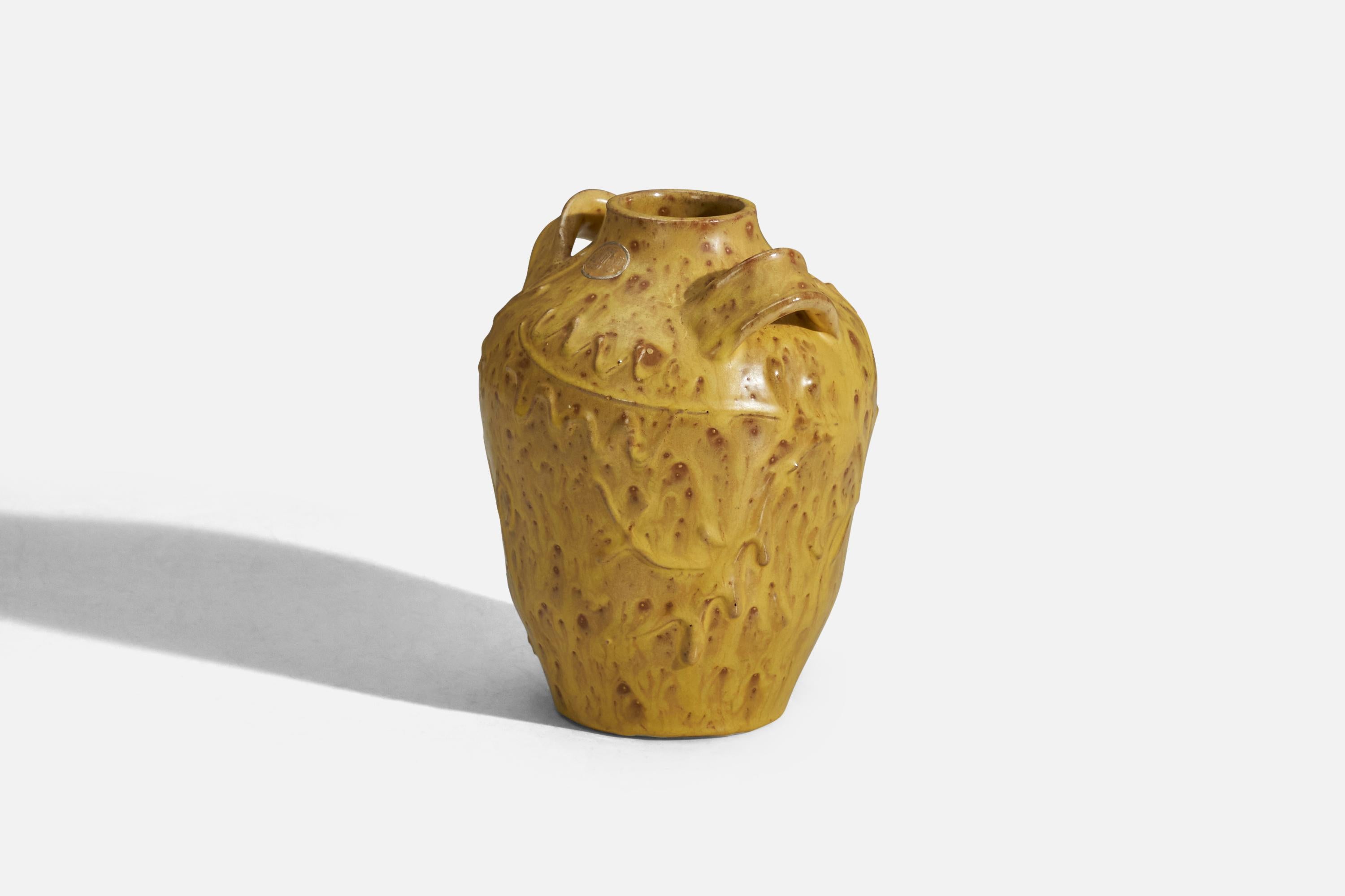 Scandinave moderne Nittsjö, Vase, Faïence émaillée jaune, Suède, années 1940 en vente