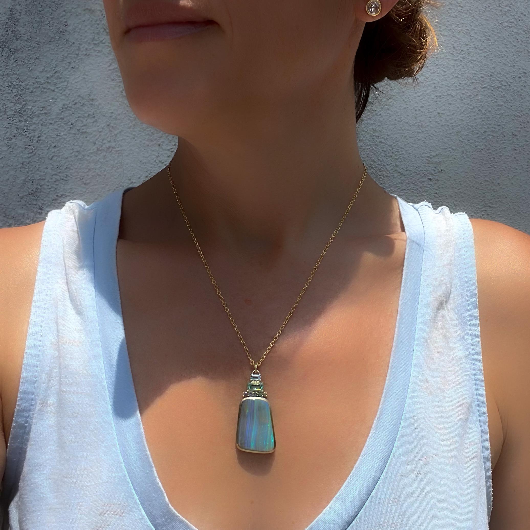 NIXIN Jewelry Eucalyptus Melody Australian Opal Necklace with Emerald and Gold For Sale 3